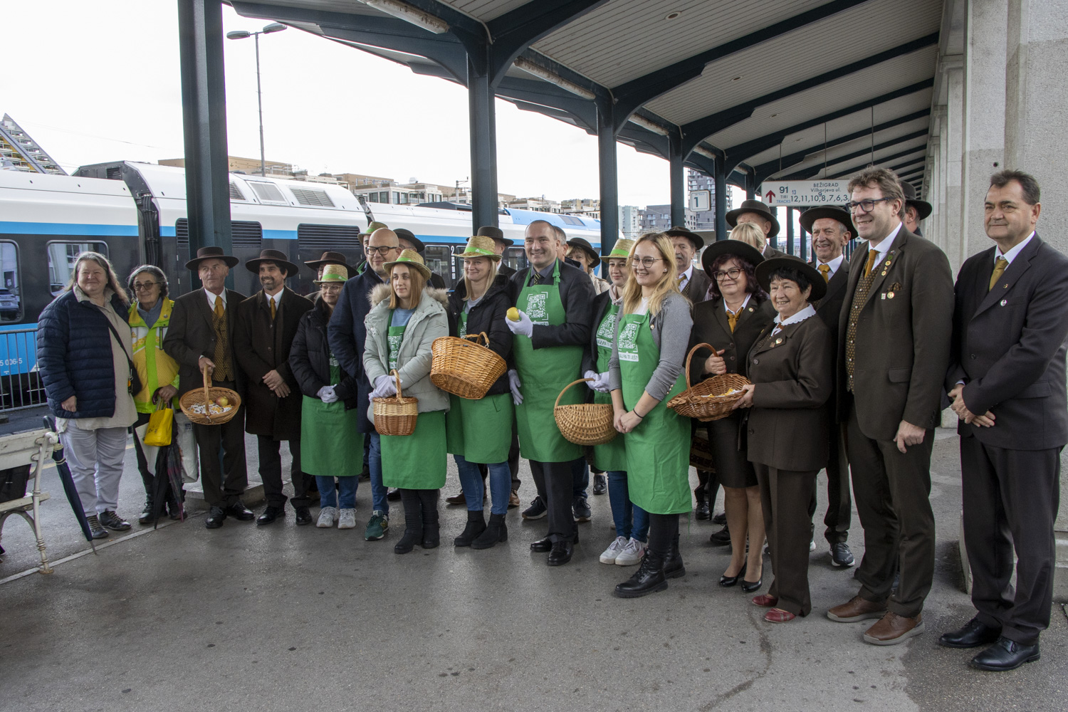 ZEL25-8975_Slo-zajtrk_mk_X