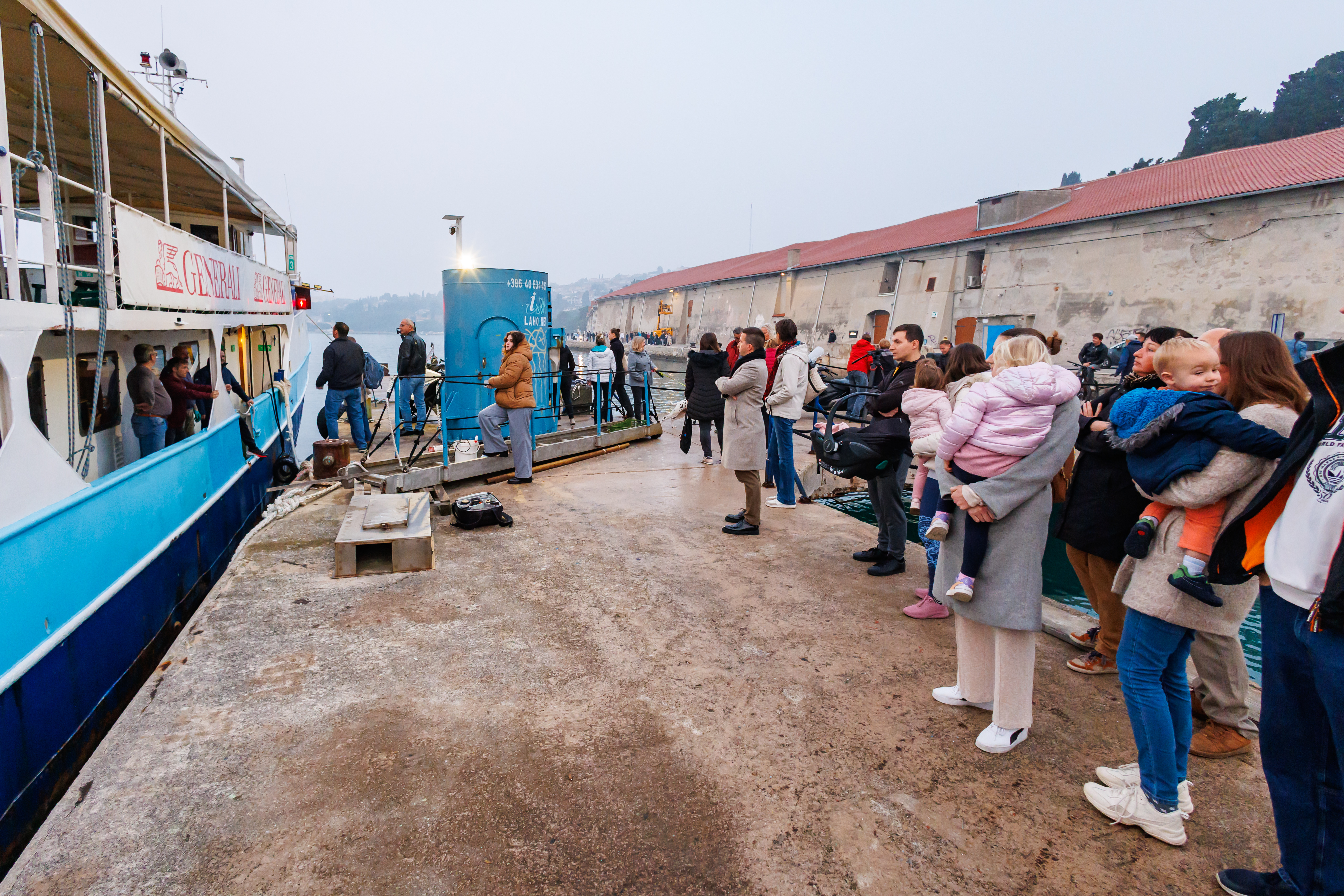 Odhod potniške ladje Laho na razrez v Hrvaško