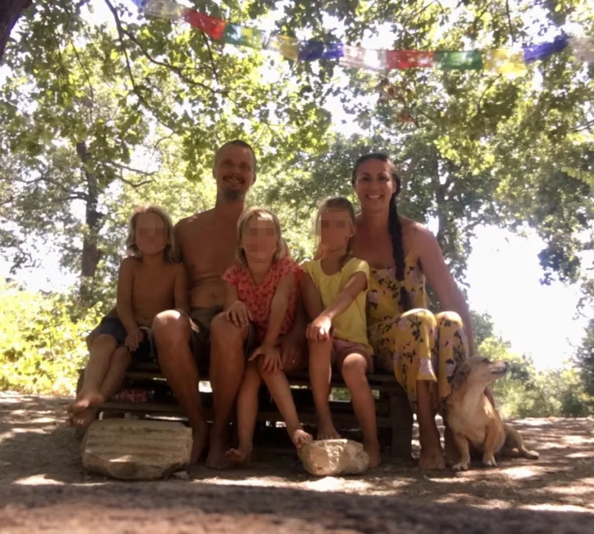 Britansko-avstralska družina več let živela v italijanskem gozdu v Abrucih