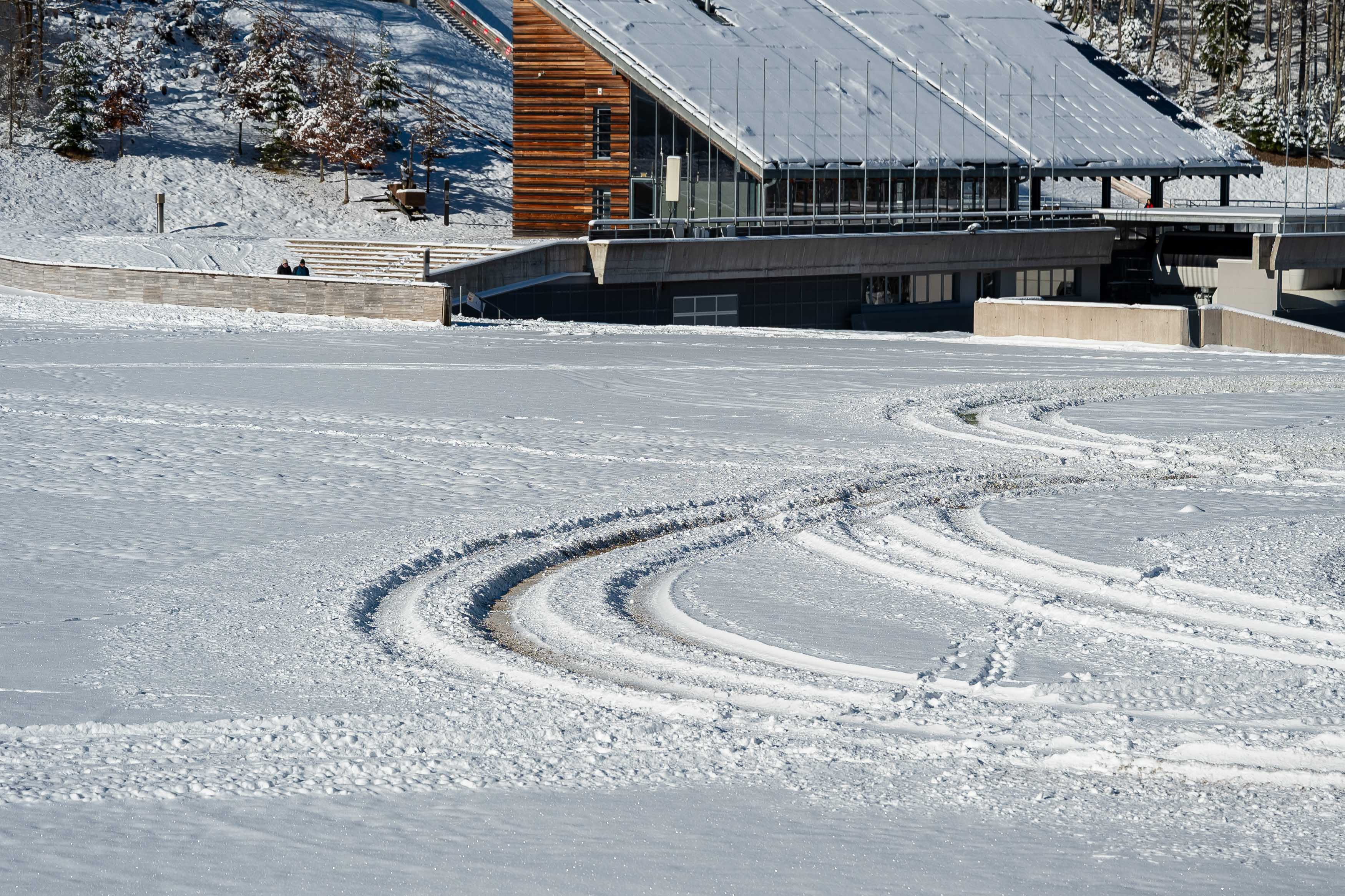 Driftanje po izteku planiške skakalnice
