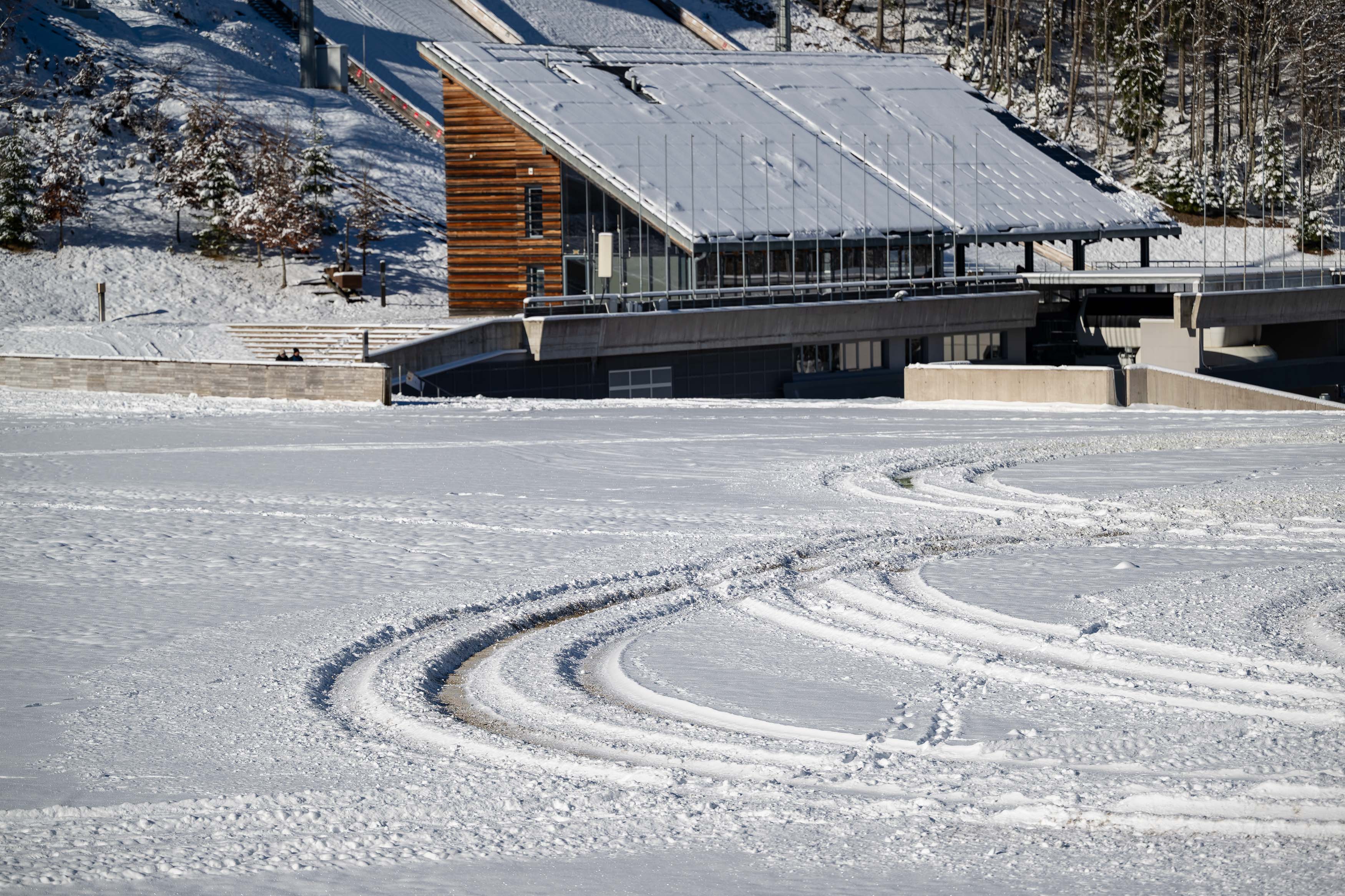 Driftanje po izteku planiške skakalnice