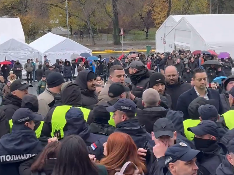 Pretep pred srbsko skupščino