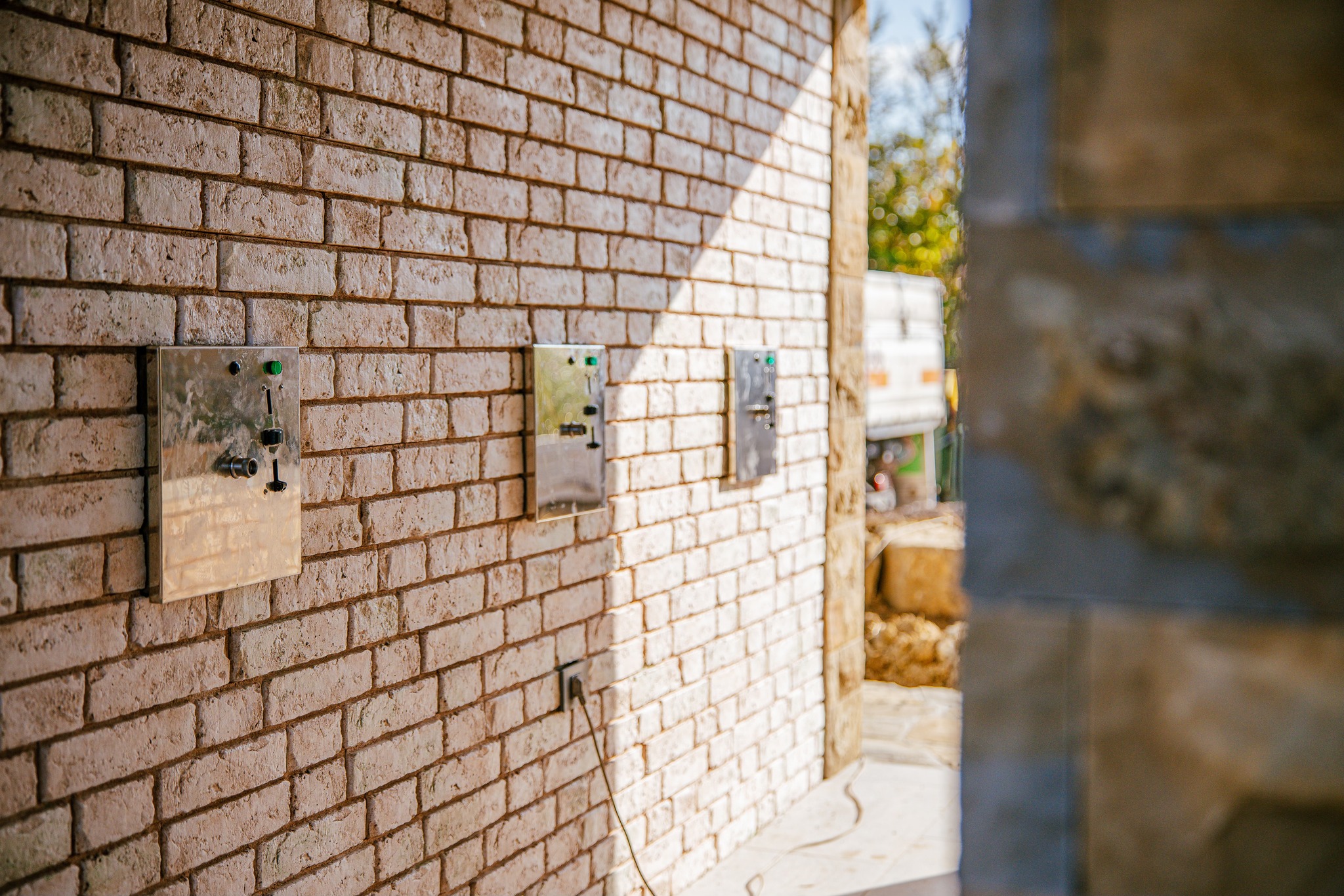 Slovenija ima prvo oljčno fontano na svetu