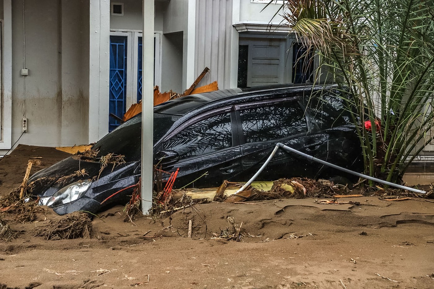 Poplave in plazovi Sumatra