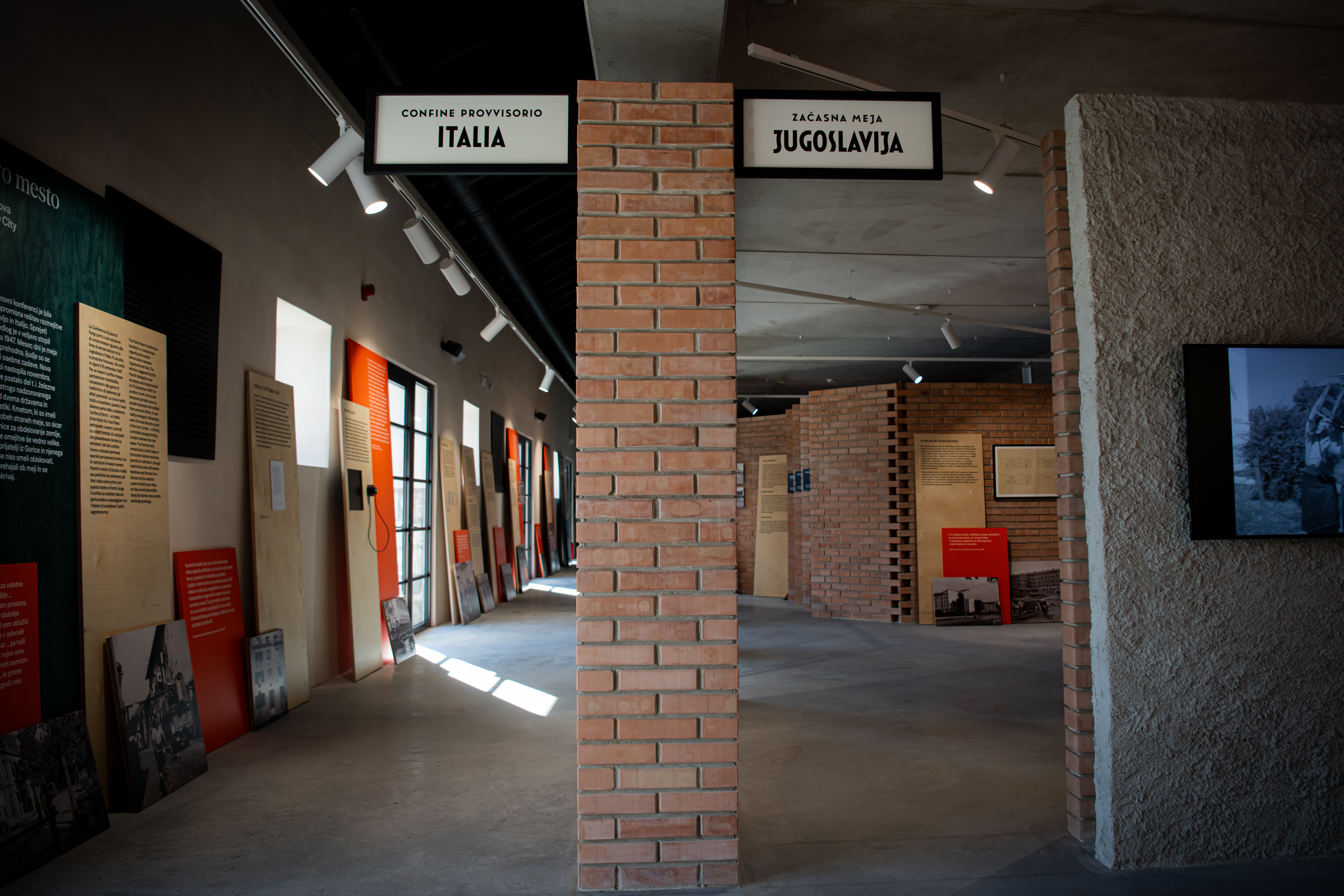 Utrinek z razstave Mesto na meji v Novi Gorici