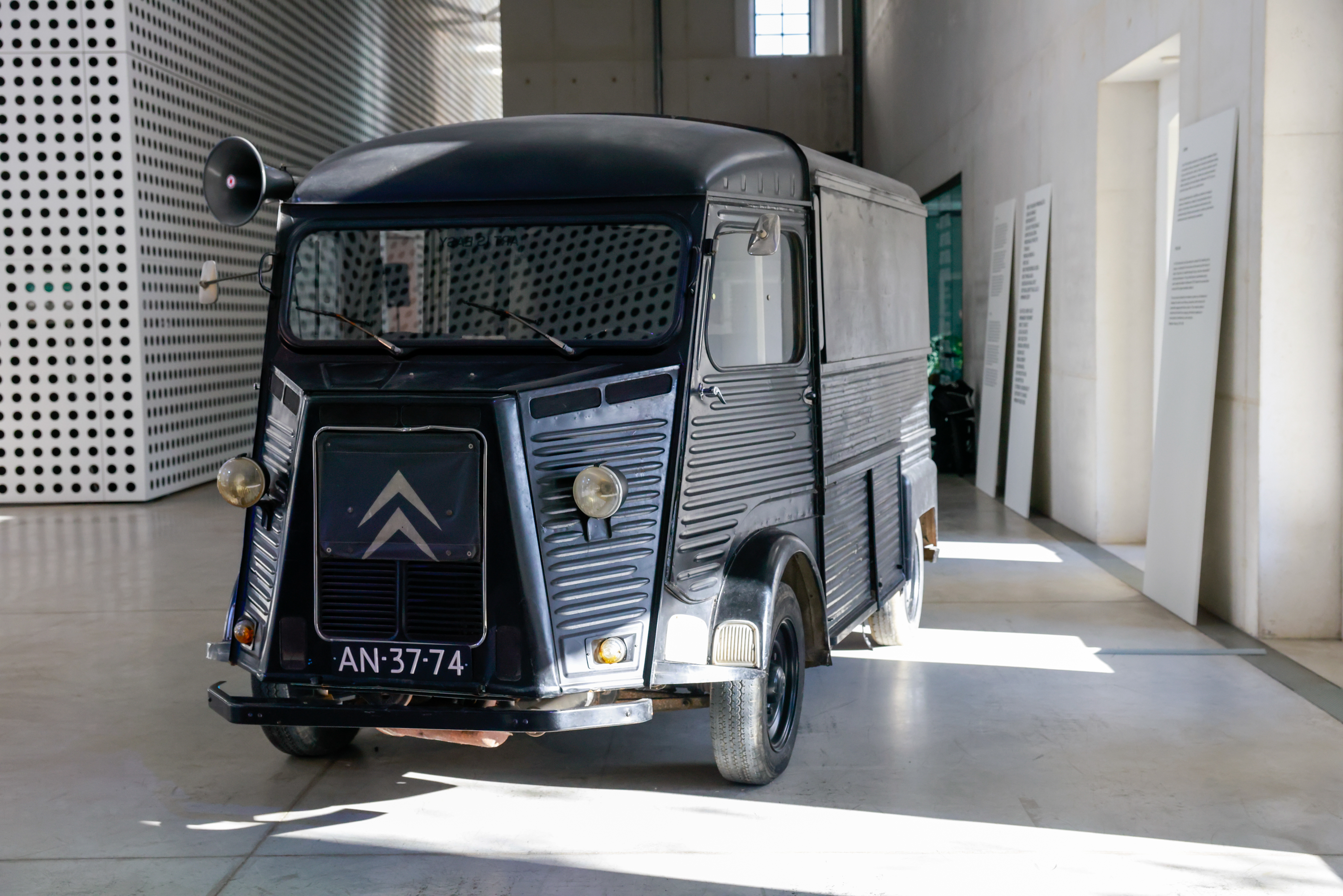 Marina Abramović, Cukrarna