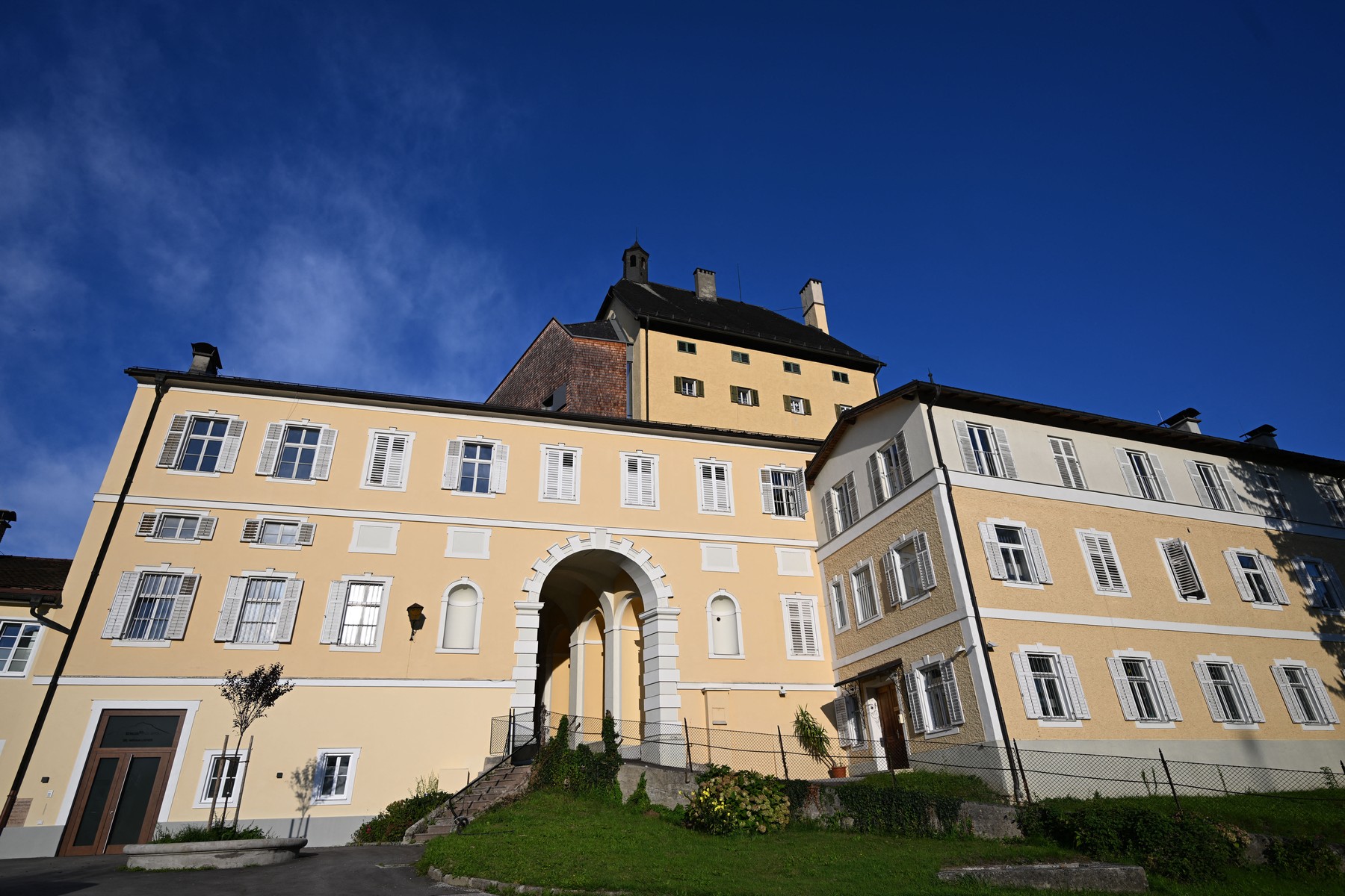 Zapuščeni samostan Goldenstein v bližini Salzburga