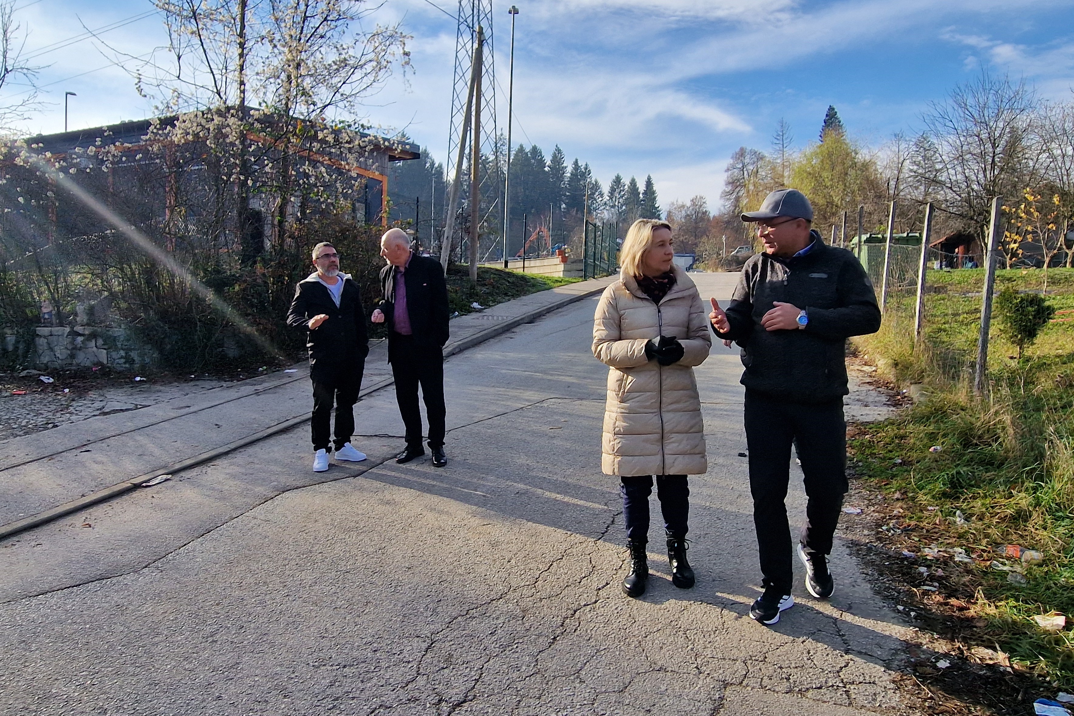 Minister za notranje zadeve Branko Zlobko in generalni direktor policije Damjan Petrič sta danes obiskala jugovzhodno Slovenijo