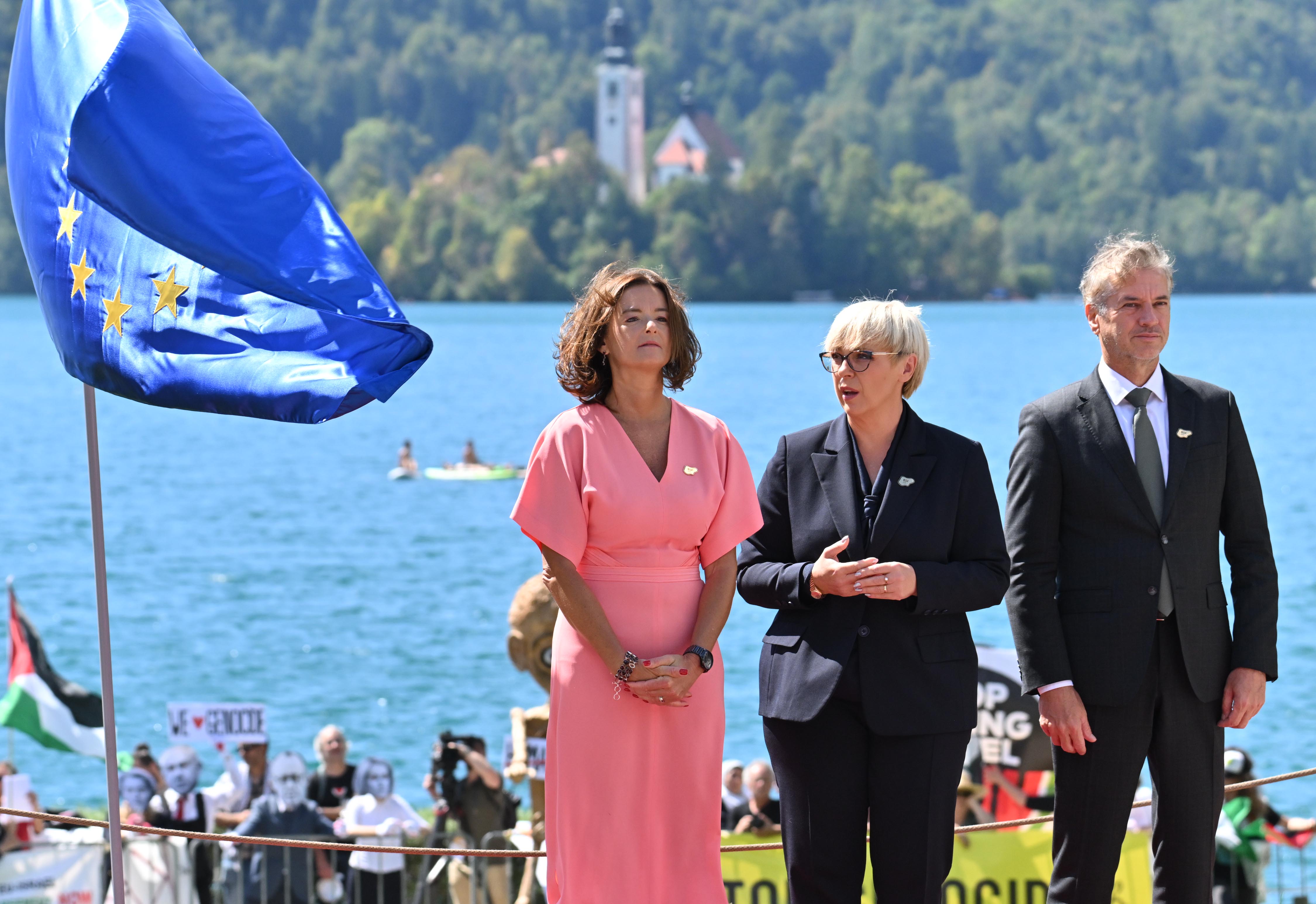 Tanja Fajon, Nataša Pirc Musar in Robert Golob