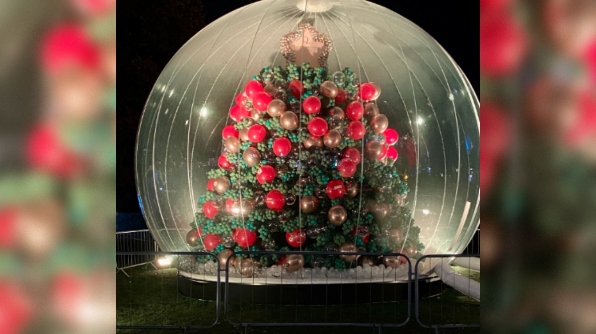 božično drevo iz balonov