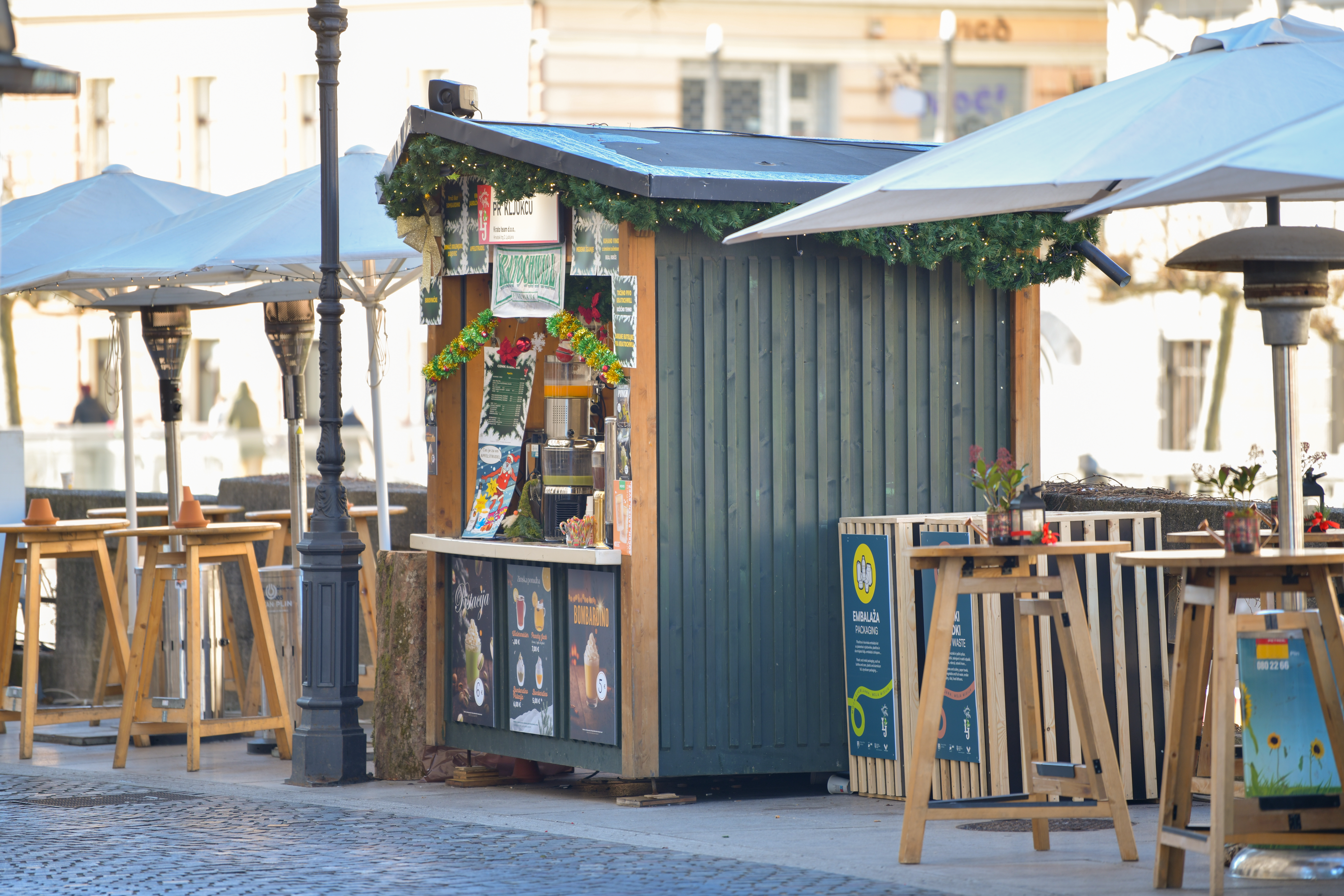 Praznične stojnice v Ljubljani 2025