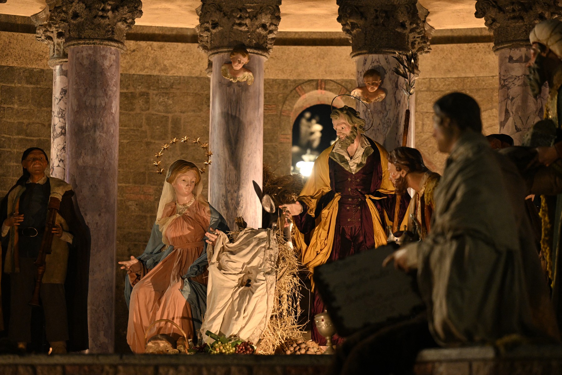 Prižig luči na Trgu svetega Petra