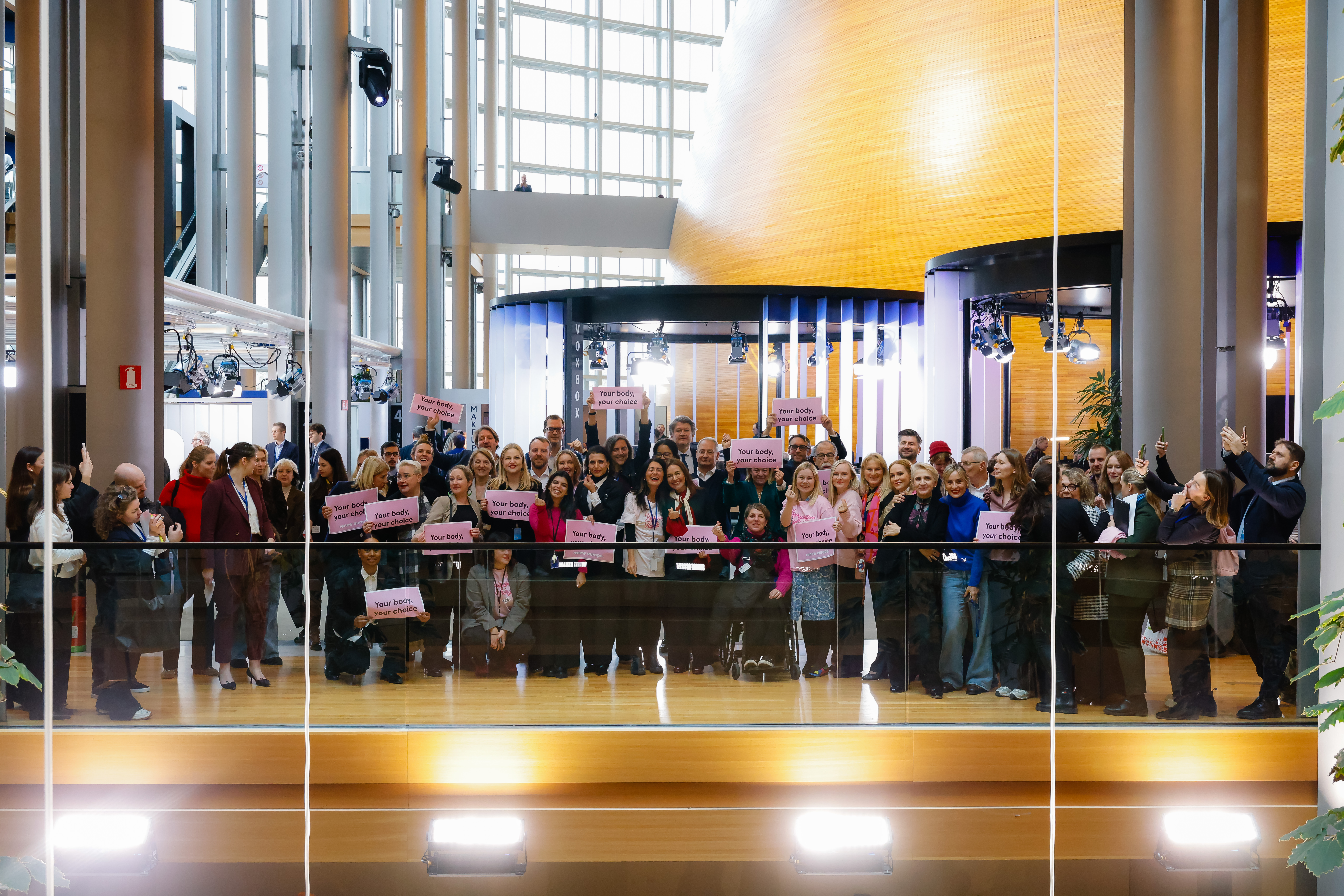 Skupinska slika s poslanci