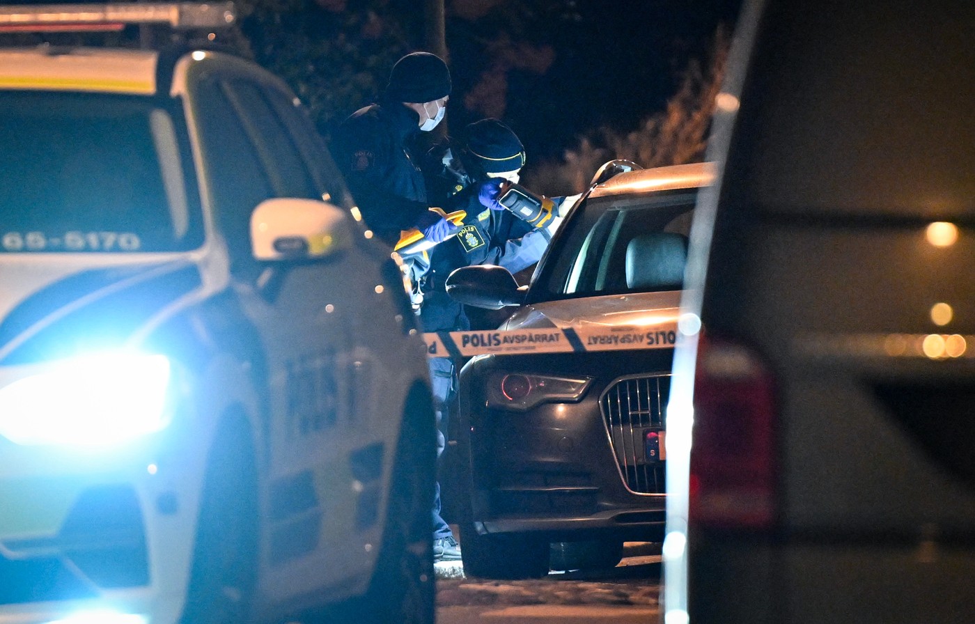 švedska policija in forenziki na ogledu prizorišča umora v Malmöju