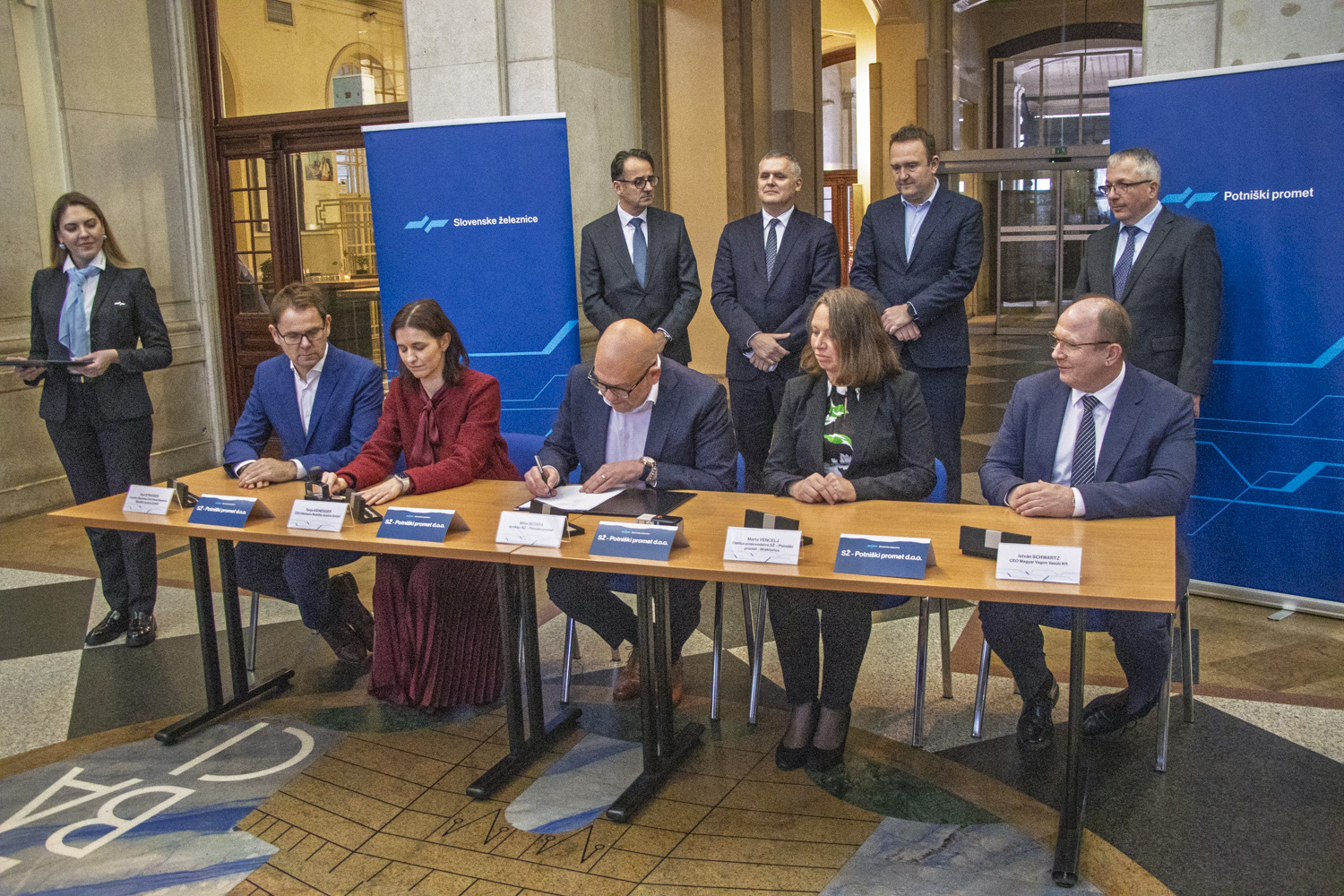 ZEN25-1243_Podpis_pogodb_mk_X