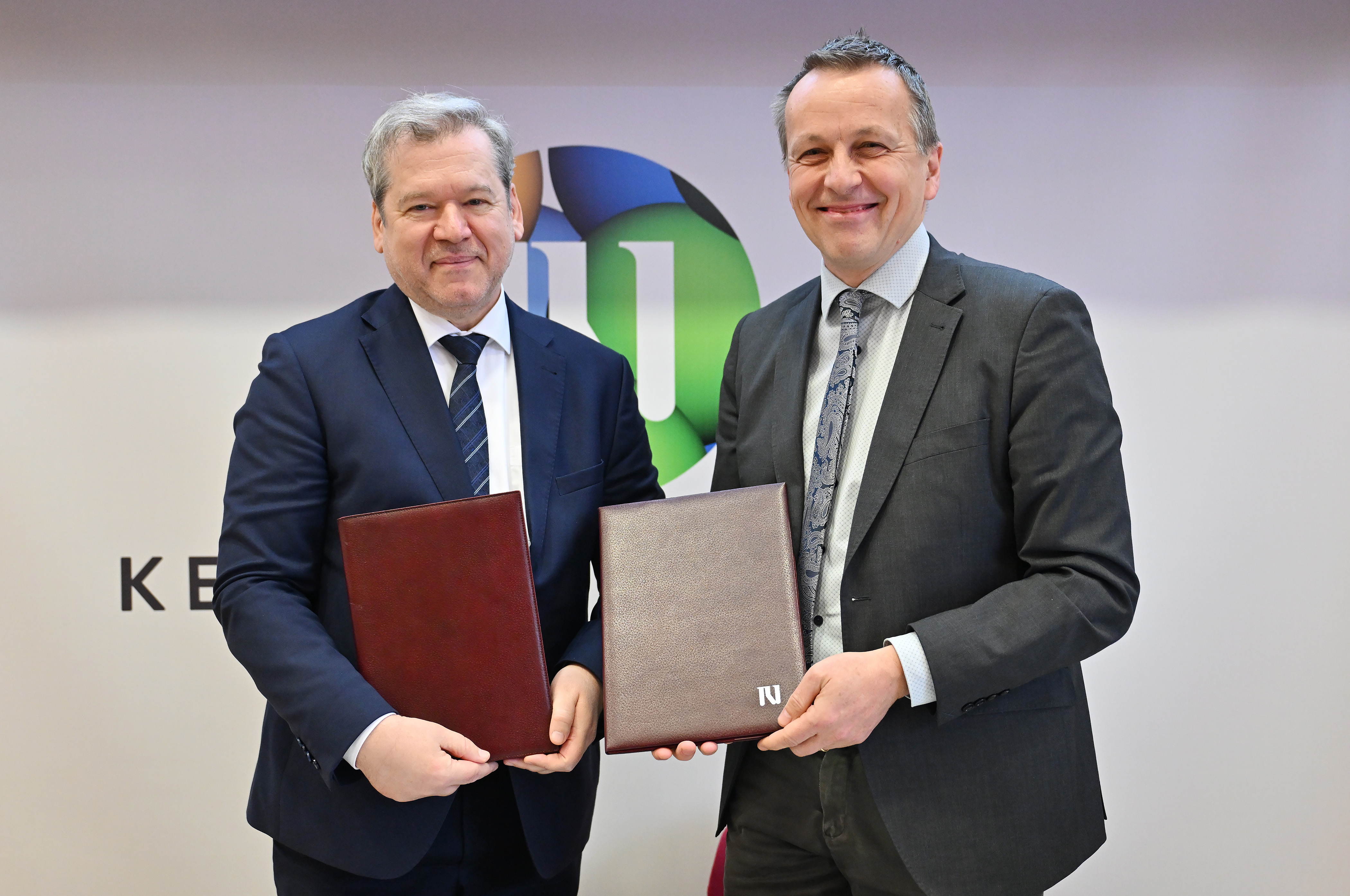 Podpis pogodbe o sofinanciranju Centra za tehnologije genske in celične terapije