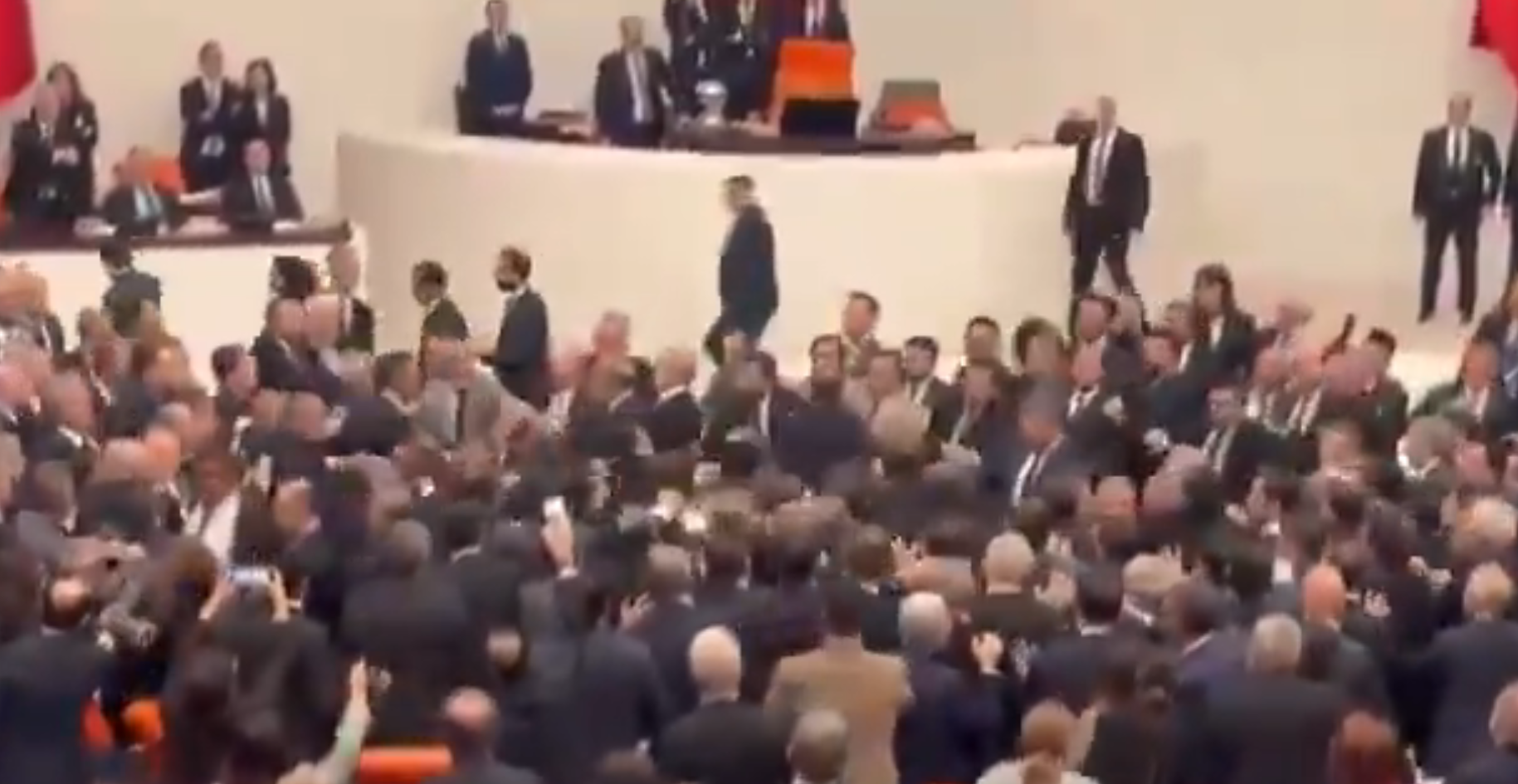 Pretep v turškem parlamentu