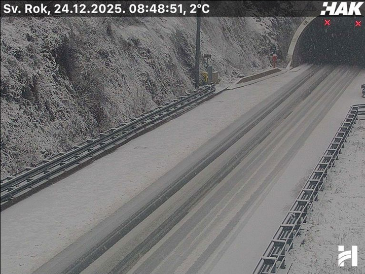 Dele Hrvaške zajelo sneženje, po državi velja več prometnih opozoril (FOTO)