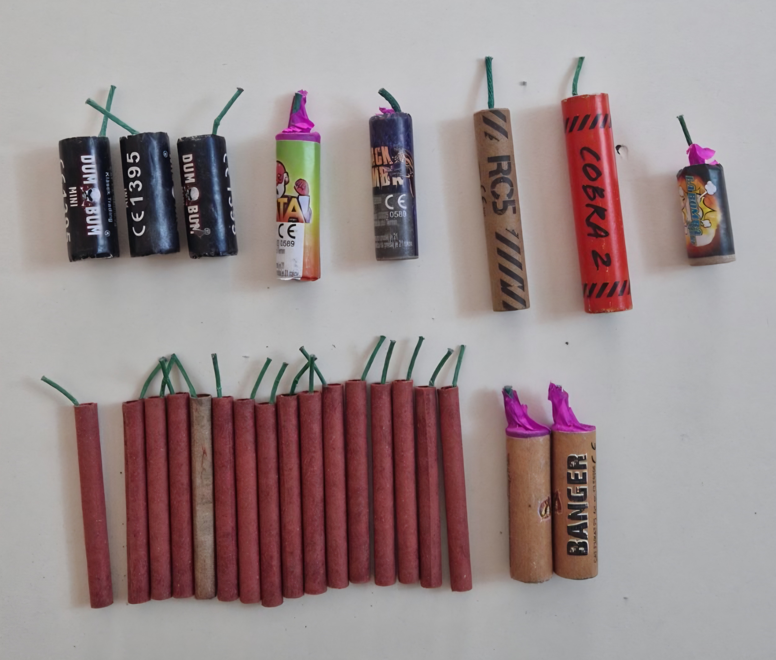 Tržiški policisti mladoletnikom zasegli petarde