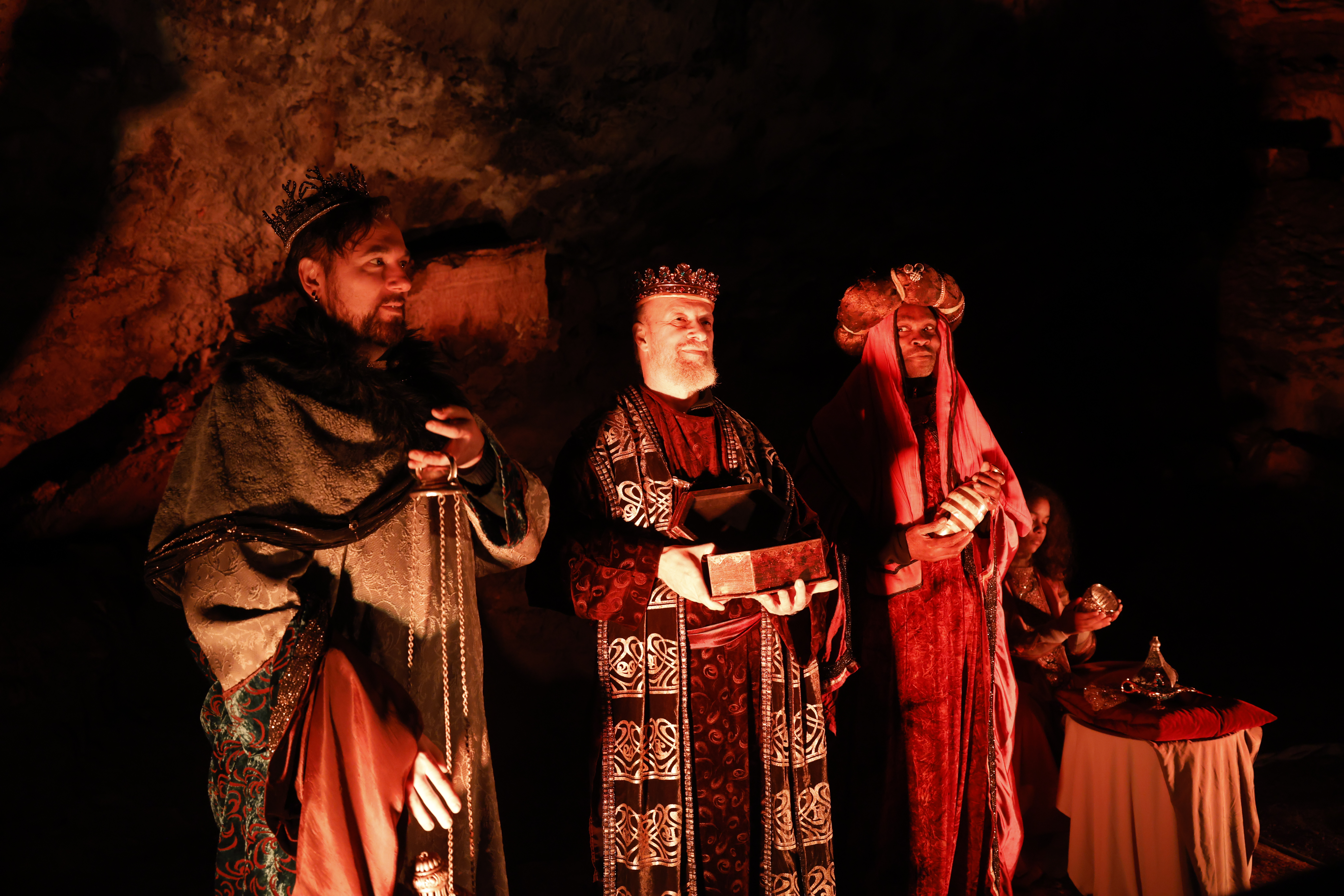 Žive jaslice v Postojnski jami