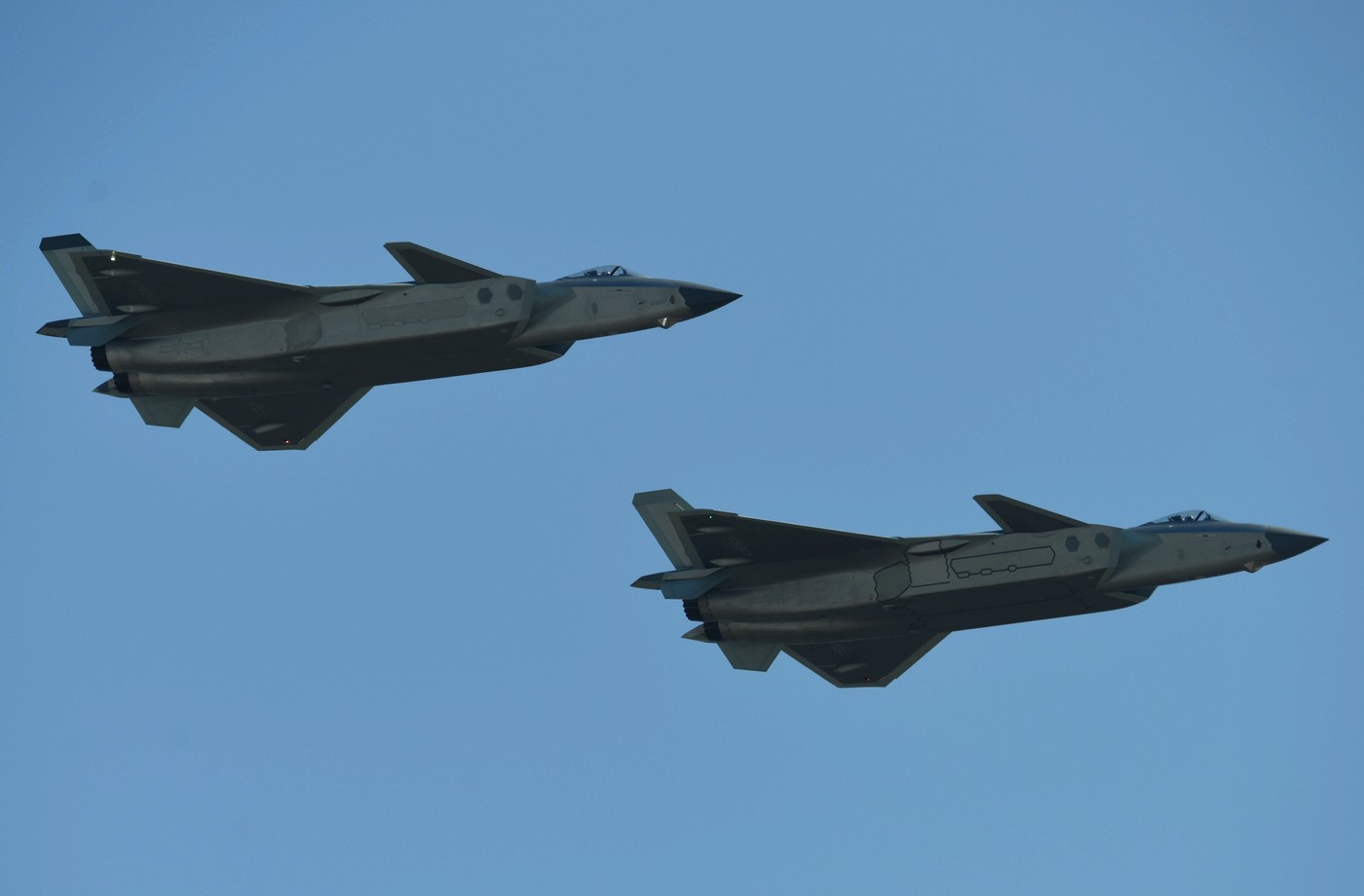 Čengdu J-20, Chengdu, kitajsko "nevidno" stealth vojaško letalo