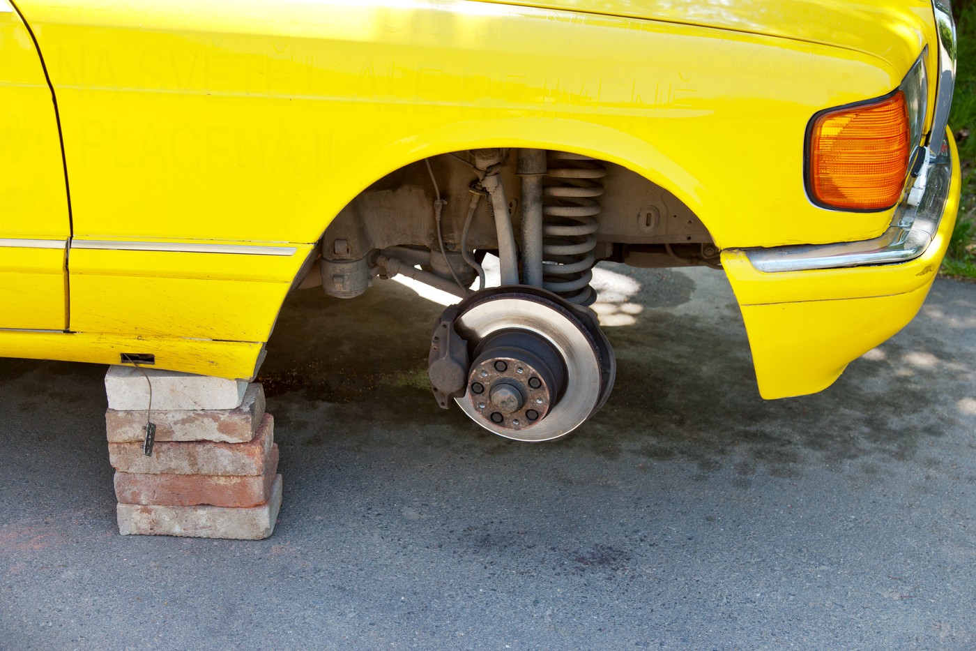 Kraja avtomobilskih koles