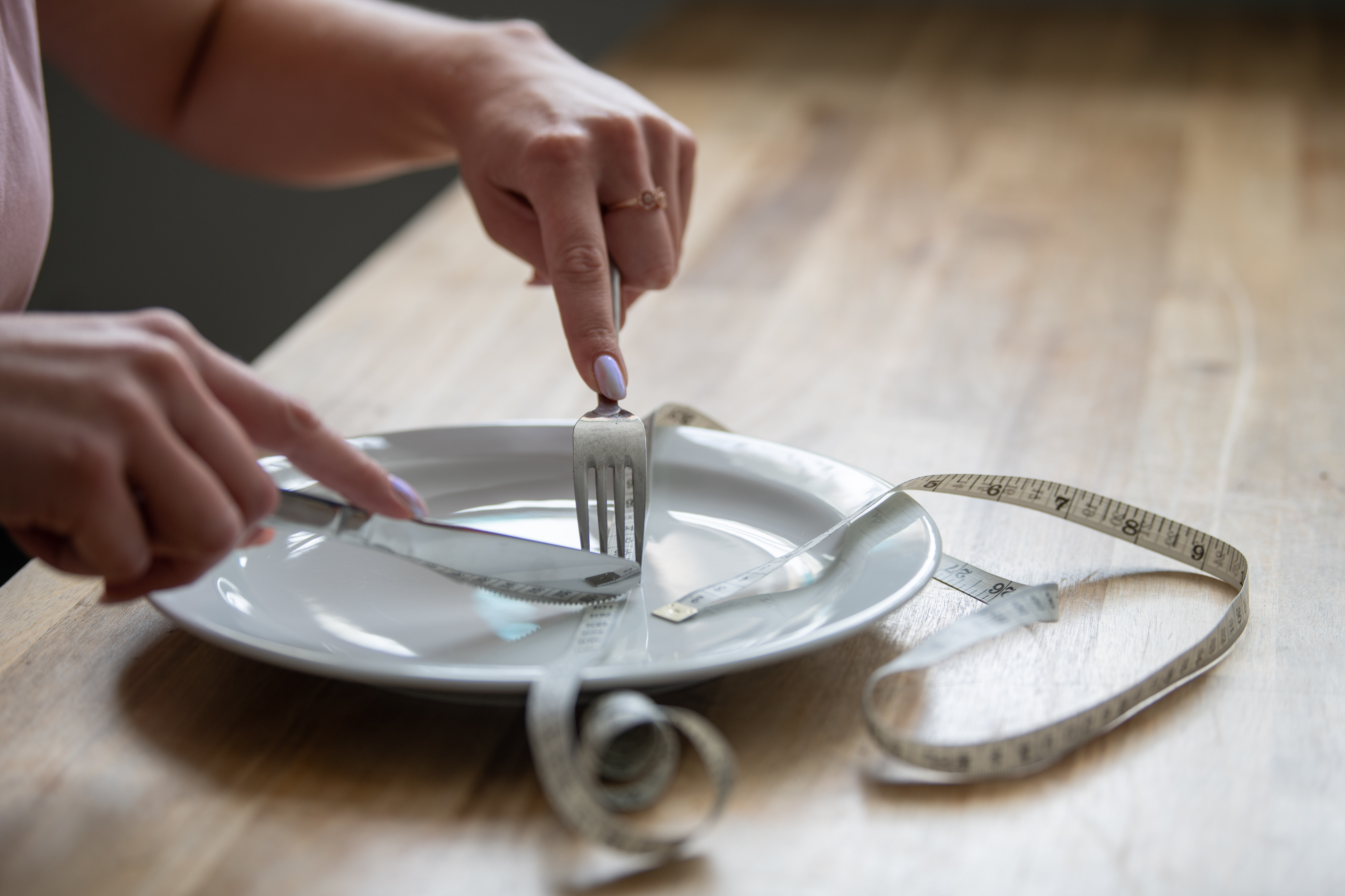 motnje hranjenja, anoreksija, bulimija, hujšanje