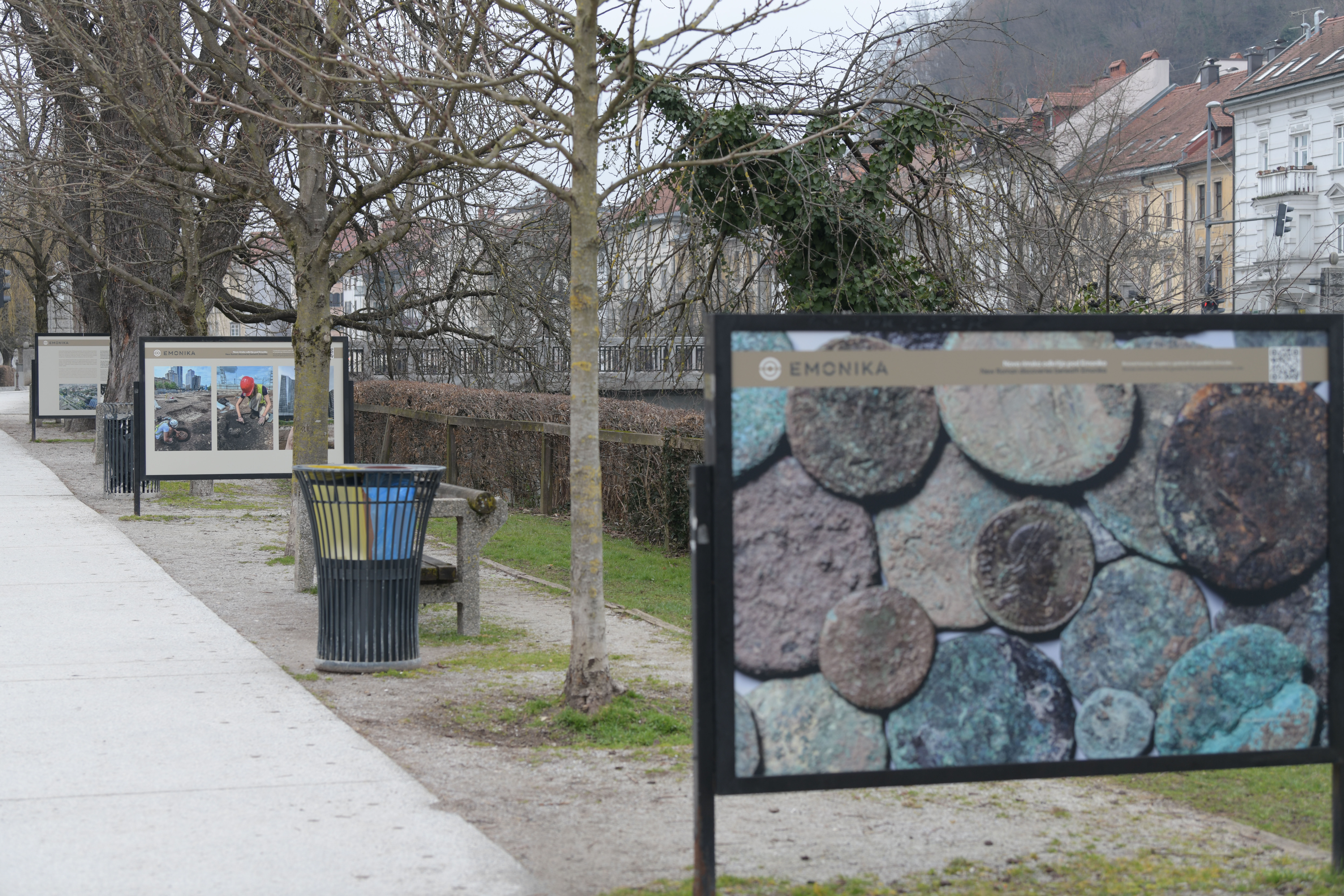 fotograska razstava, Krakovsko nabrežje, Ljubljana, arheologija, Emonika