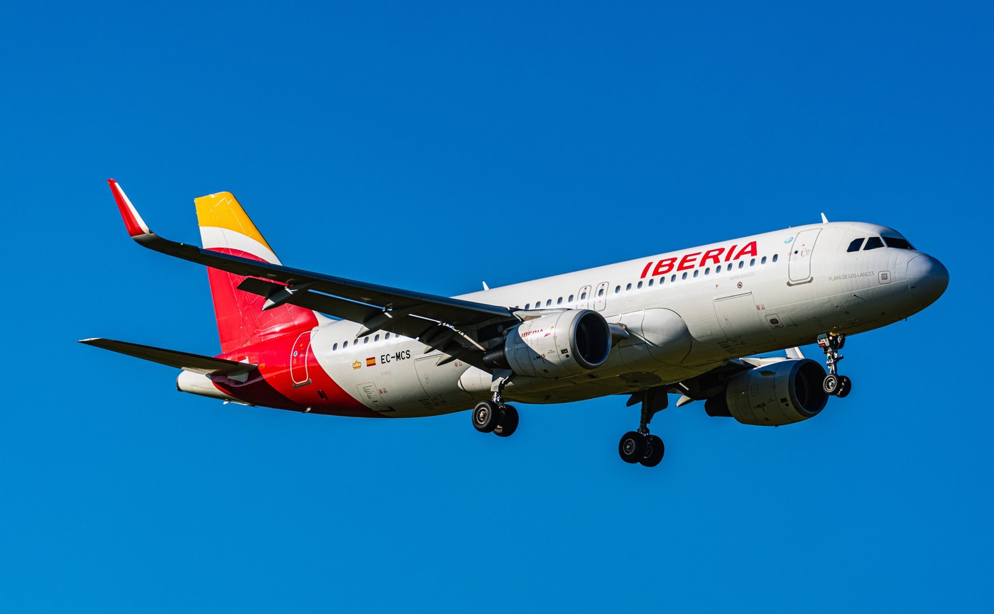 Airbus A320 214, Iberia