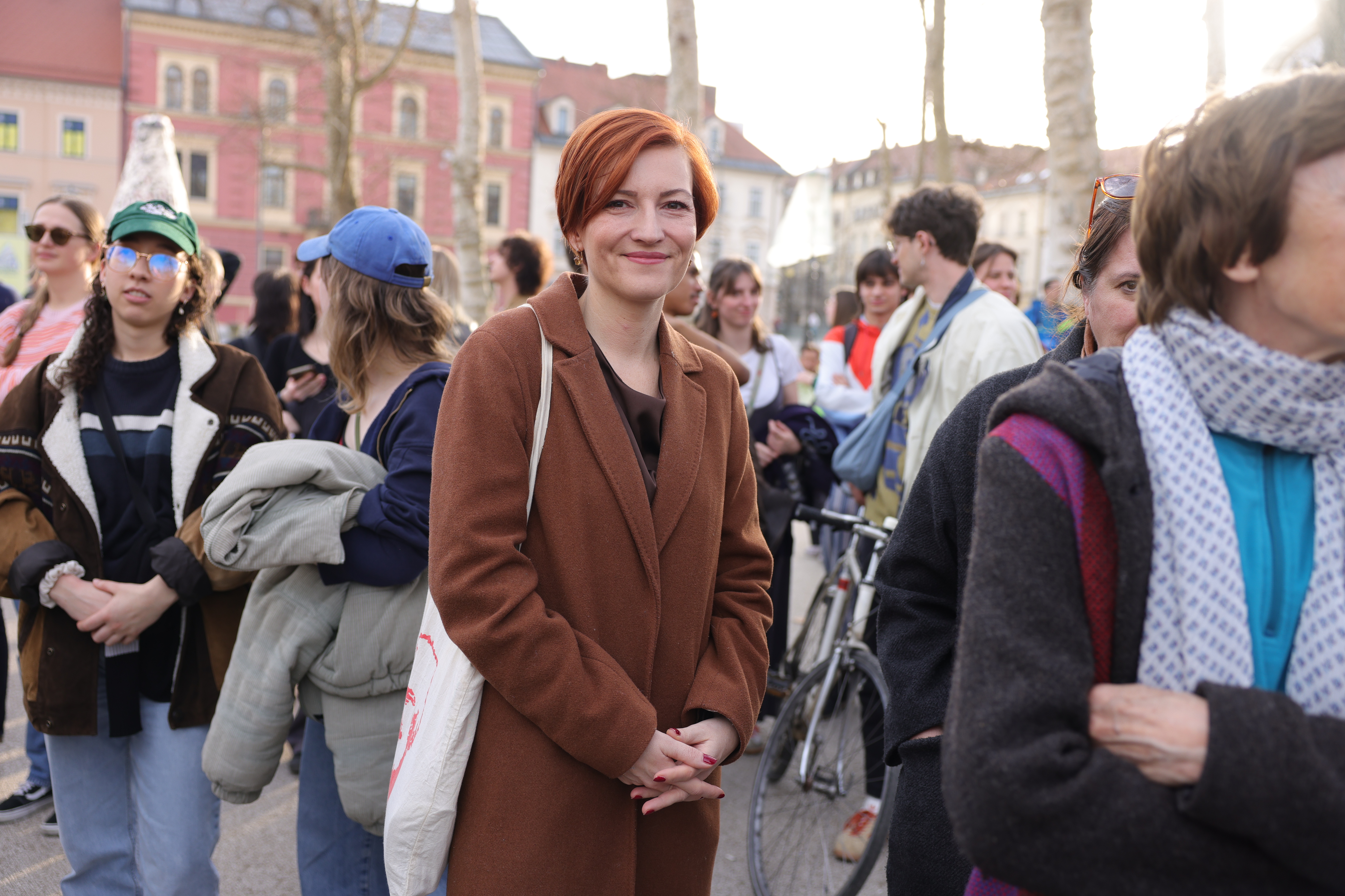 Ministrica Asta Vrečko na protestu ob 8. marcu (Foto: Luka Dakskobler/F.A.Bobo)