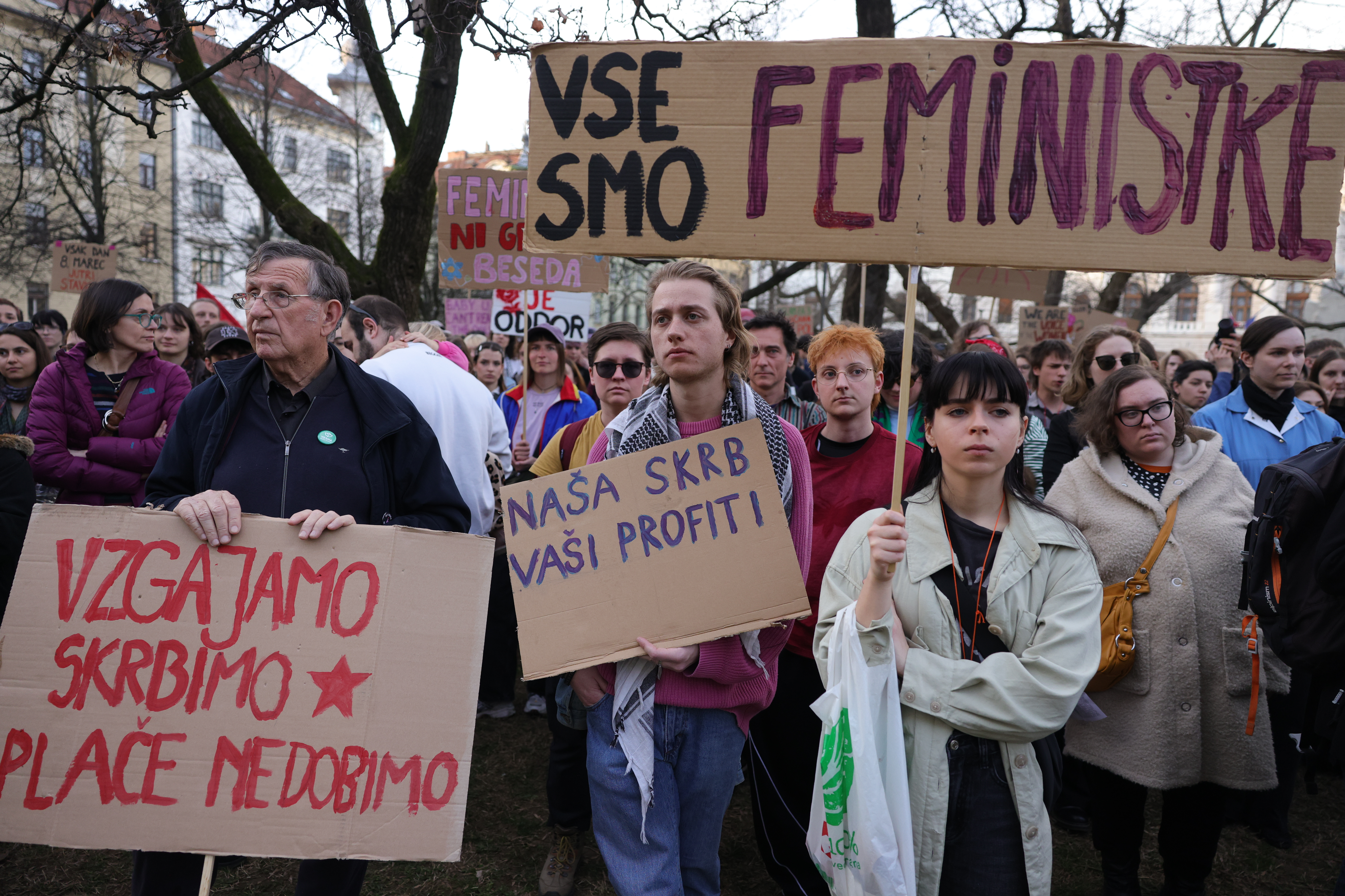 Noèem cvetlice, daj mi delavske pravice