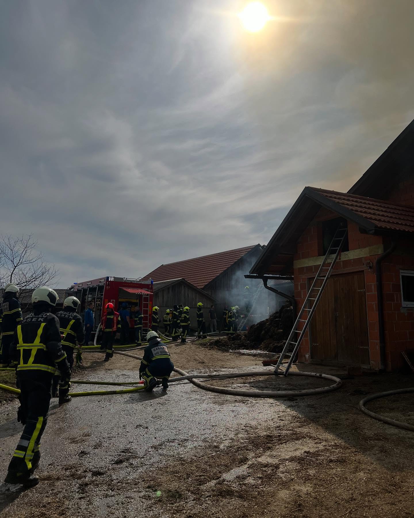 požar, hlev, sveta trojica