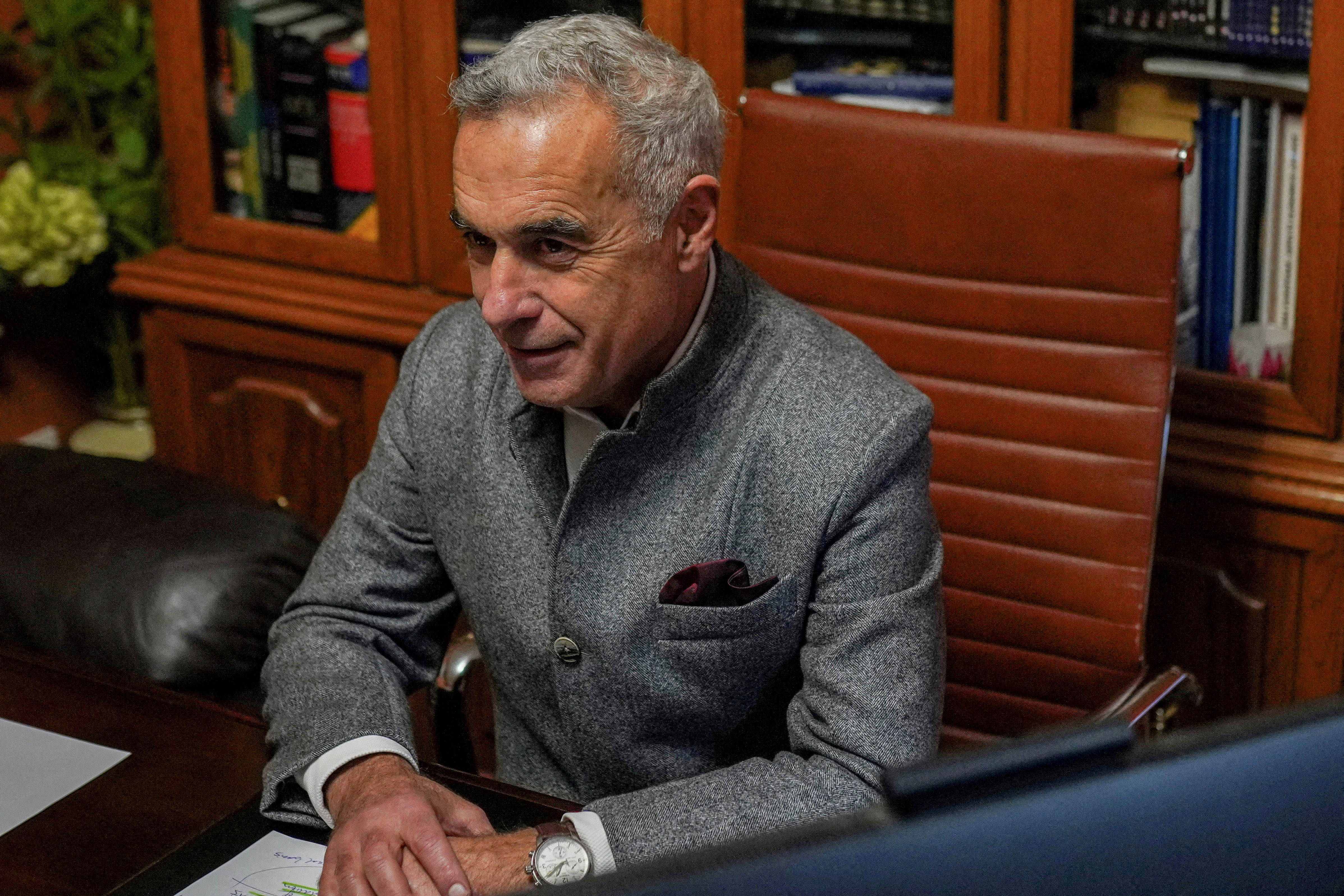 Calin Georgescu, Romunija