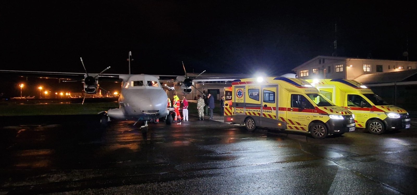 poškodovana Makedonca so pripeljali v Slovenijo