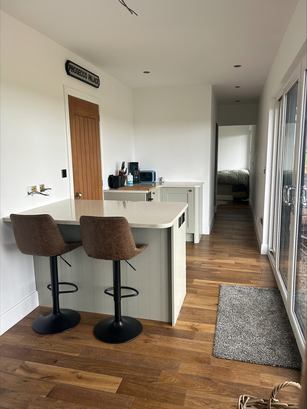 Robyn Swan, kontejner, škotska