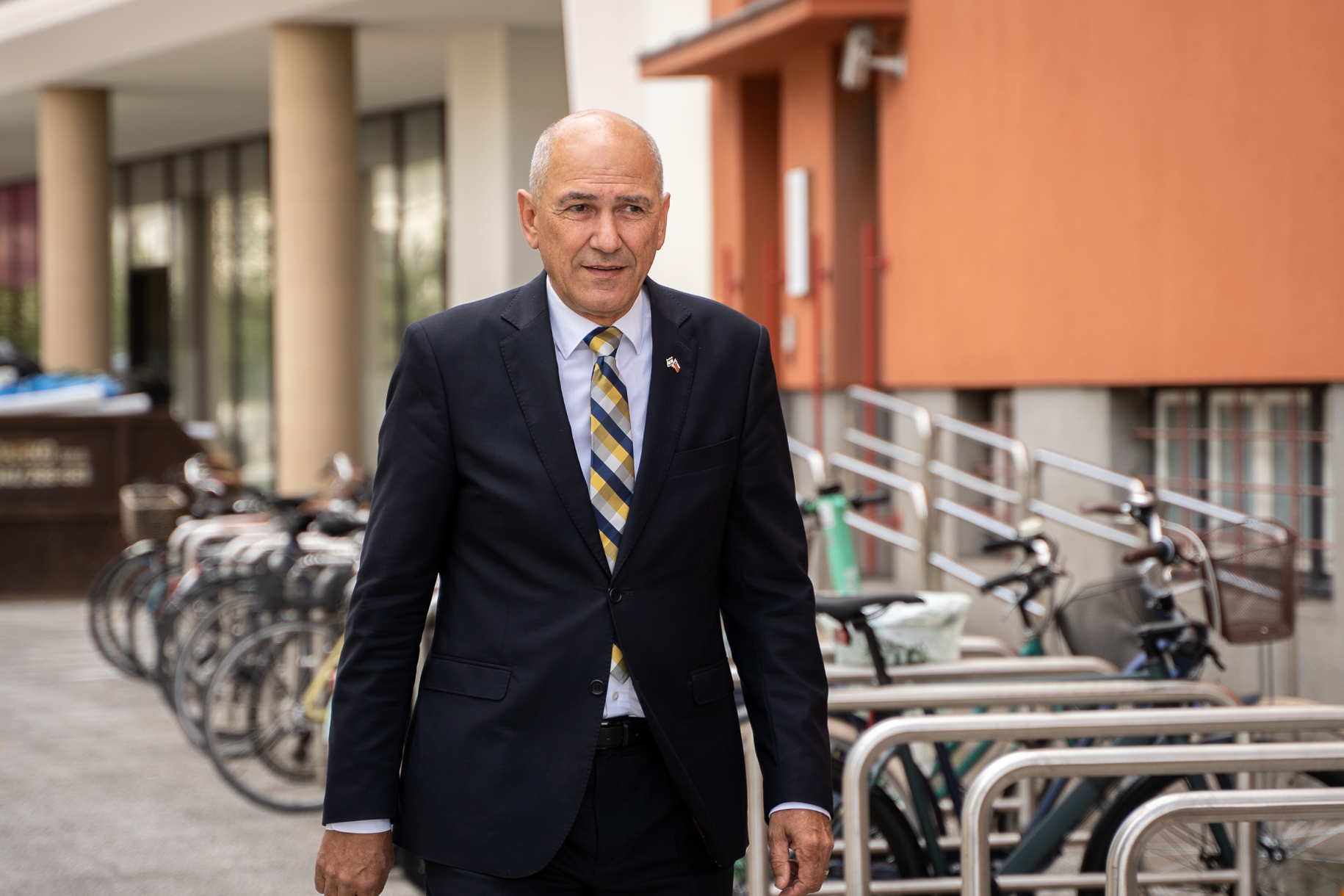 Janez Janša, Robert Golob