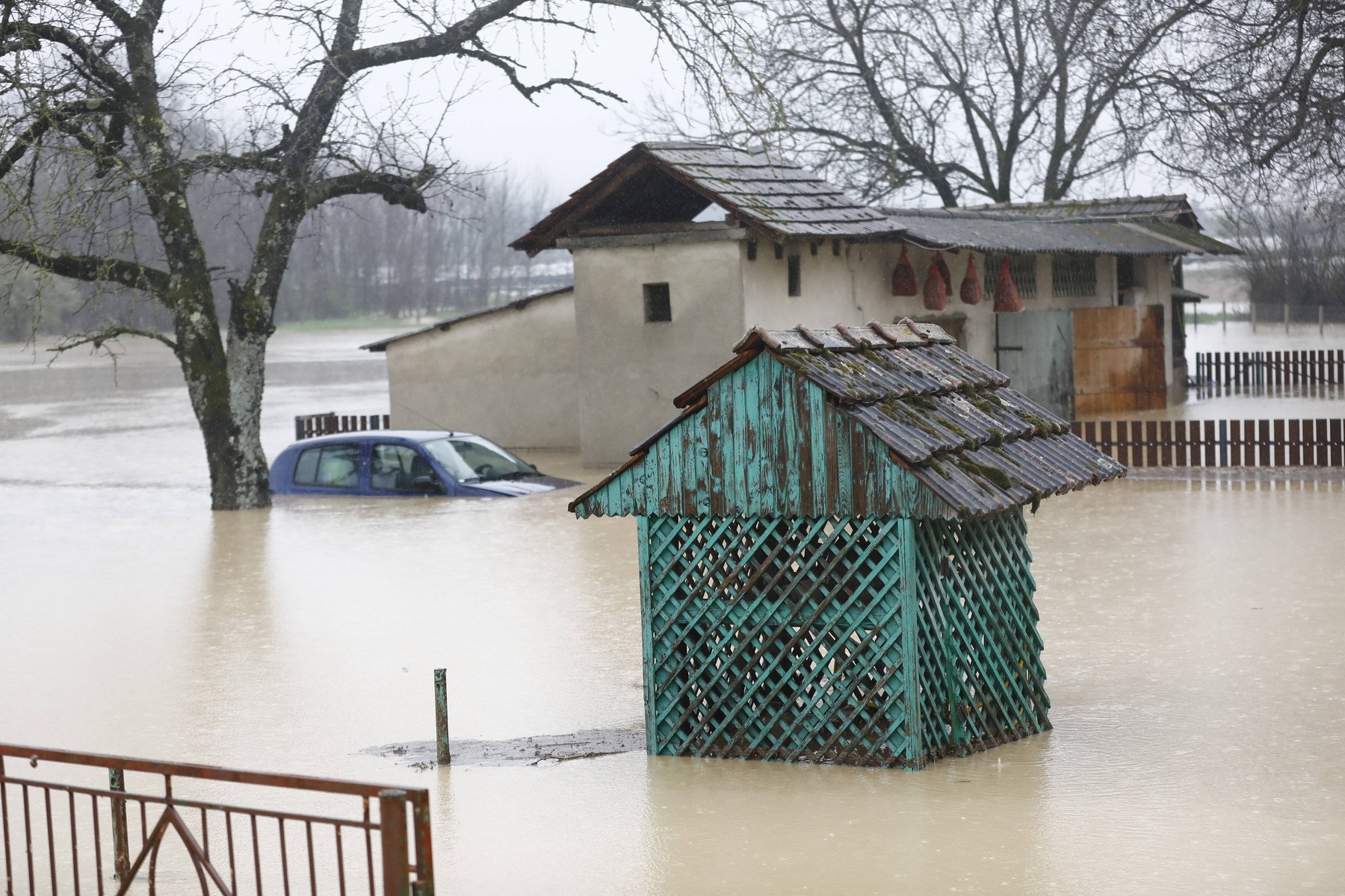 Croatia, Orahovica, 280325. Heavy rainfall caused the river Vucica to overflow and the dam to burst, causing heavy flood