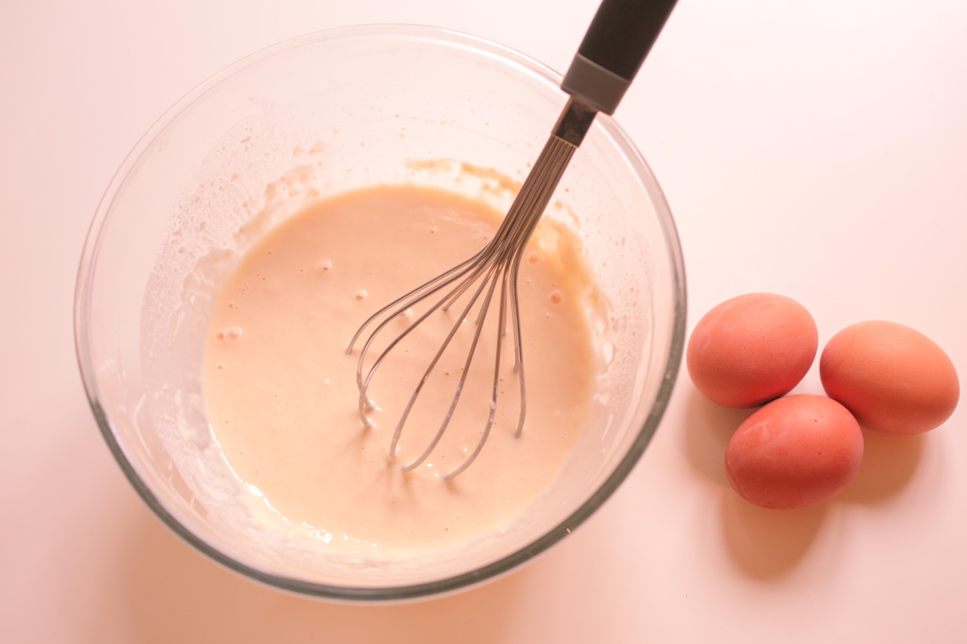 priprava palačink, jajca