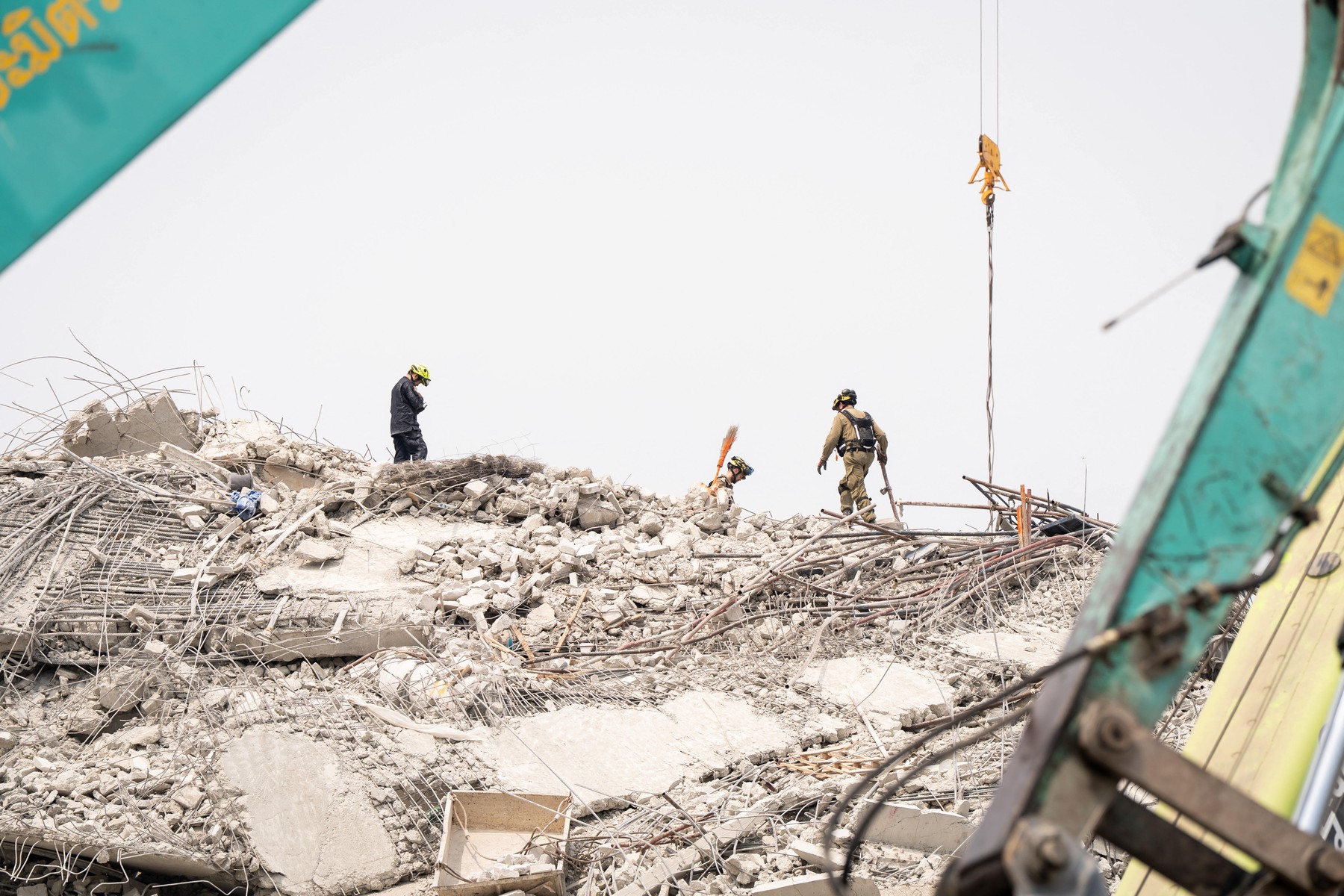 Iskanje preživelih po uničujočem potresu