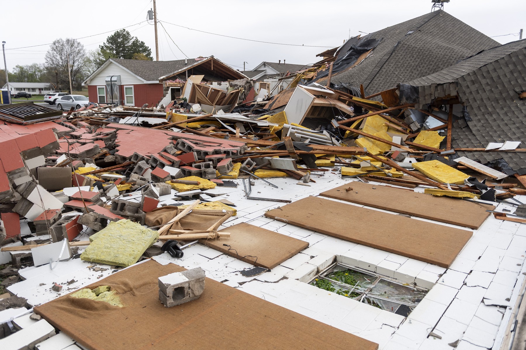 Kentucky, ZDA, tornado, škoda, ruševine