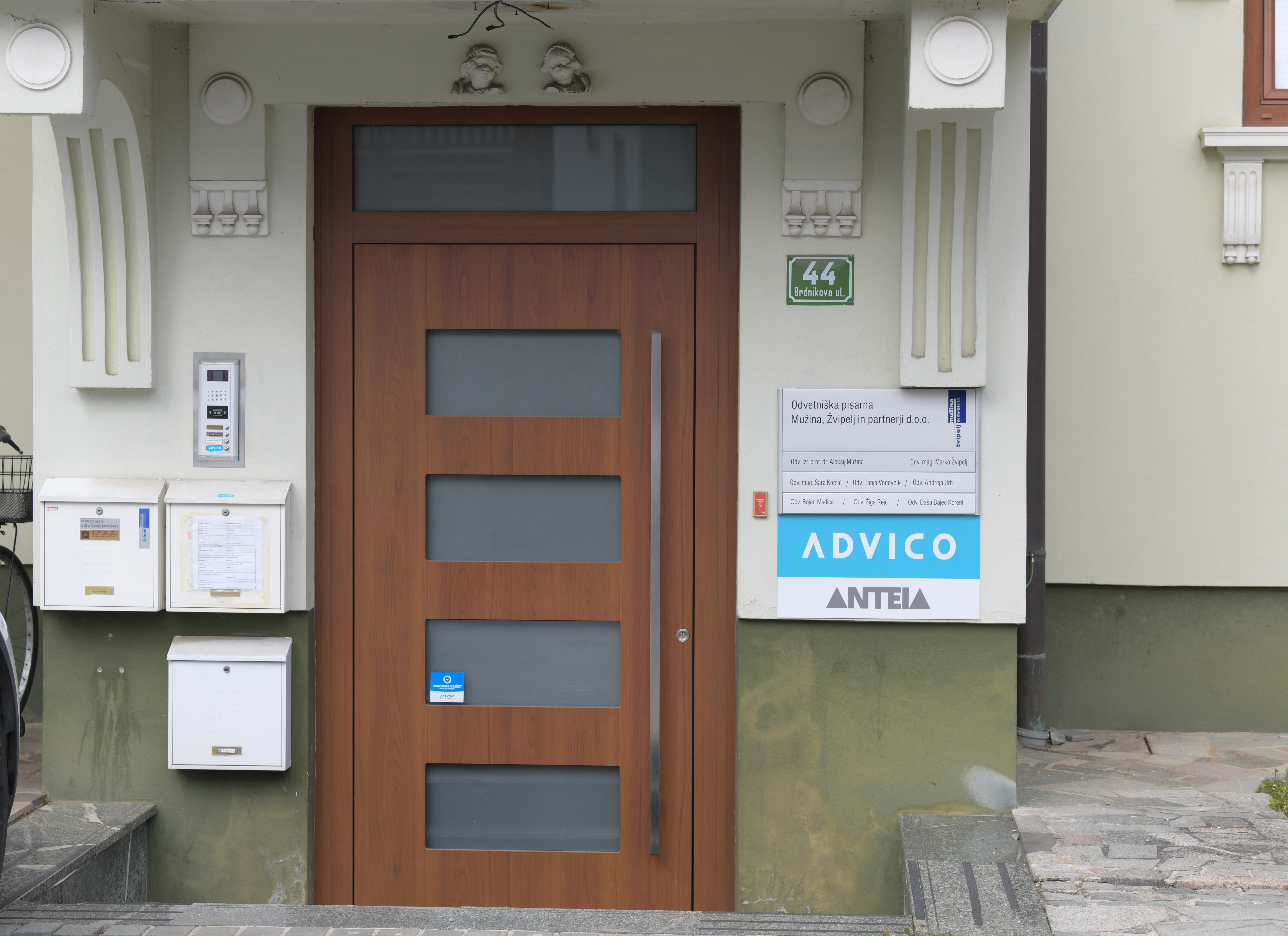 Brdnikova 44, Petrović, Advico