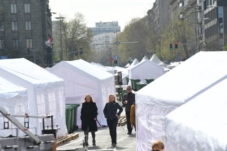 vučić, shod, beograd, šotori