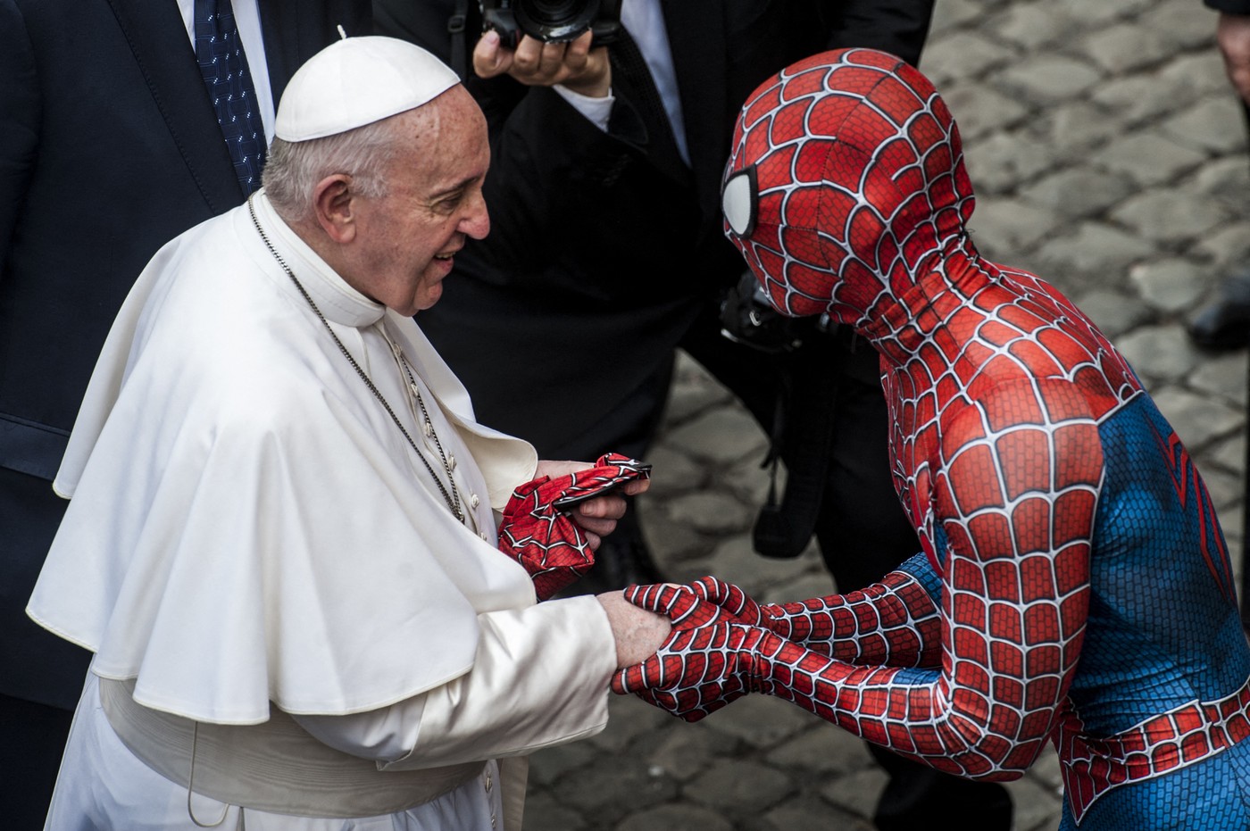 papež Frančišek, Vatikan, spider man