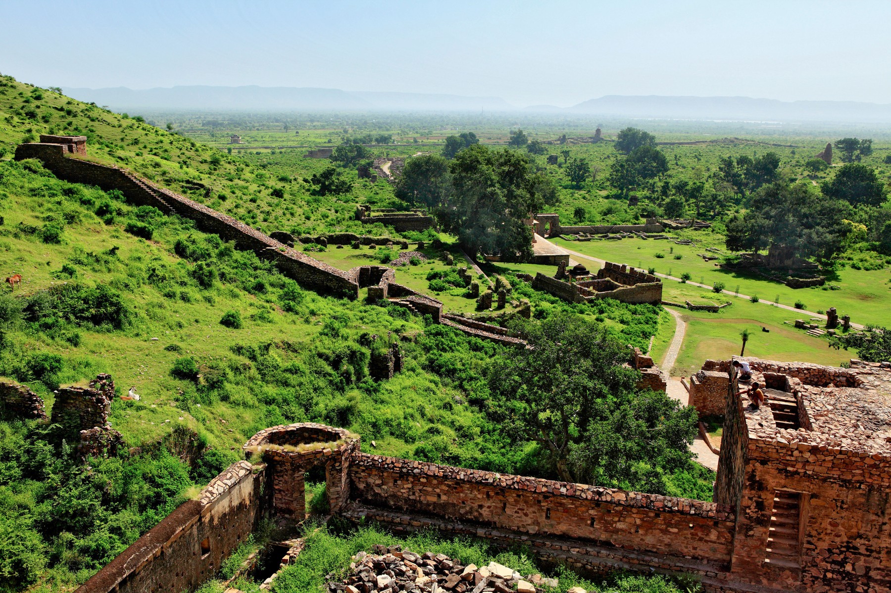 Indija, vas, Bhangarh, trdnjava