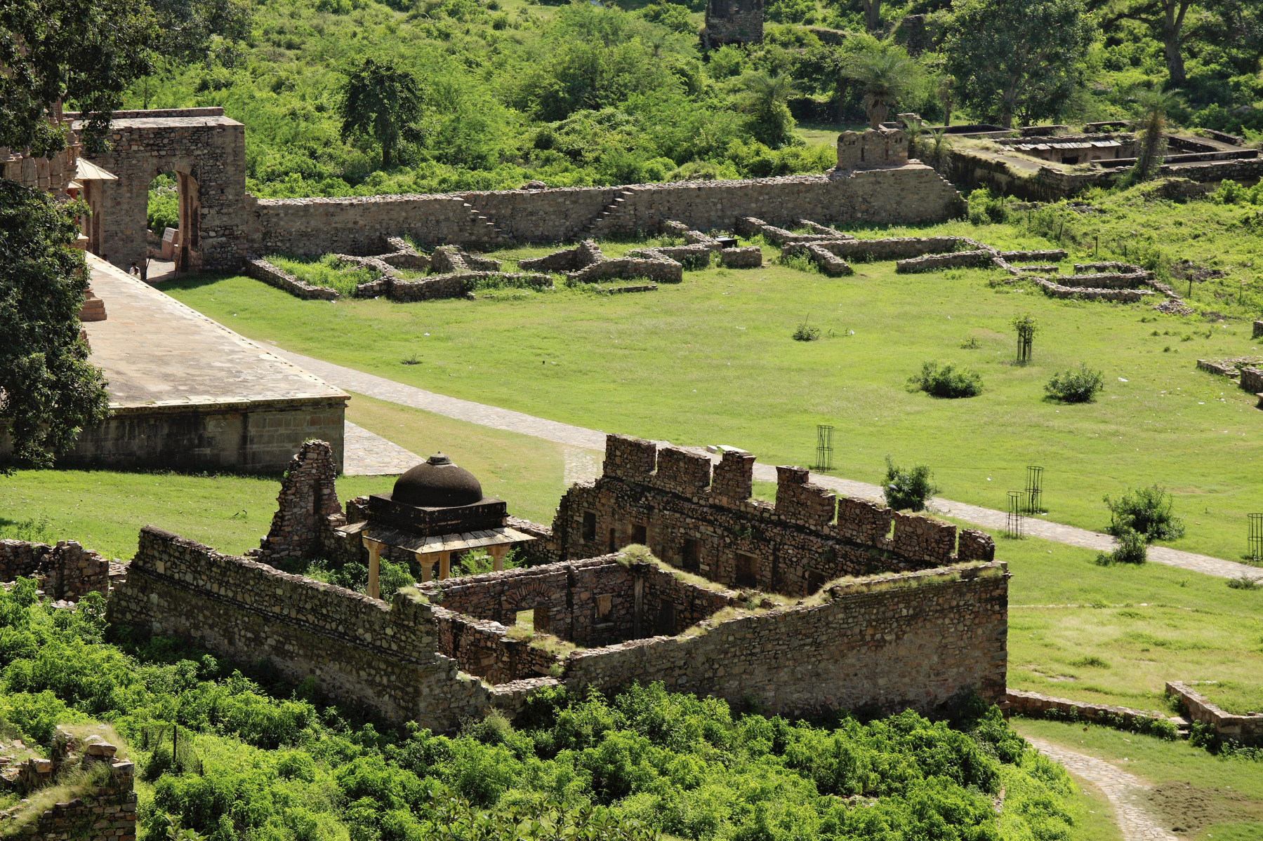 Indija, vas, Bhangarh, trdnjava