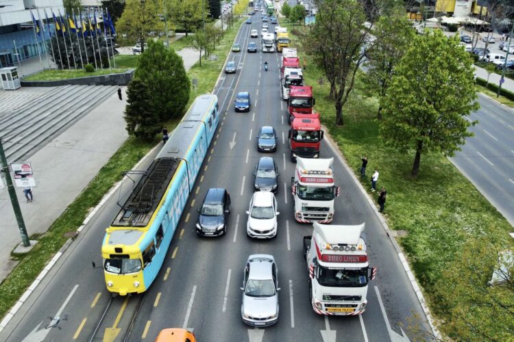 protest tovornjakarjev