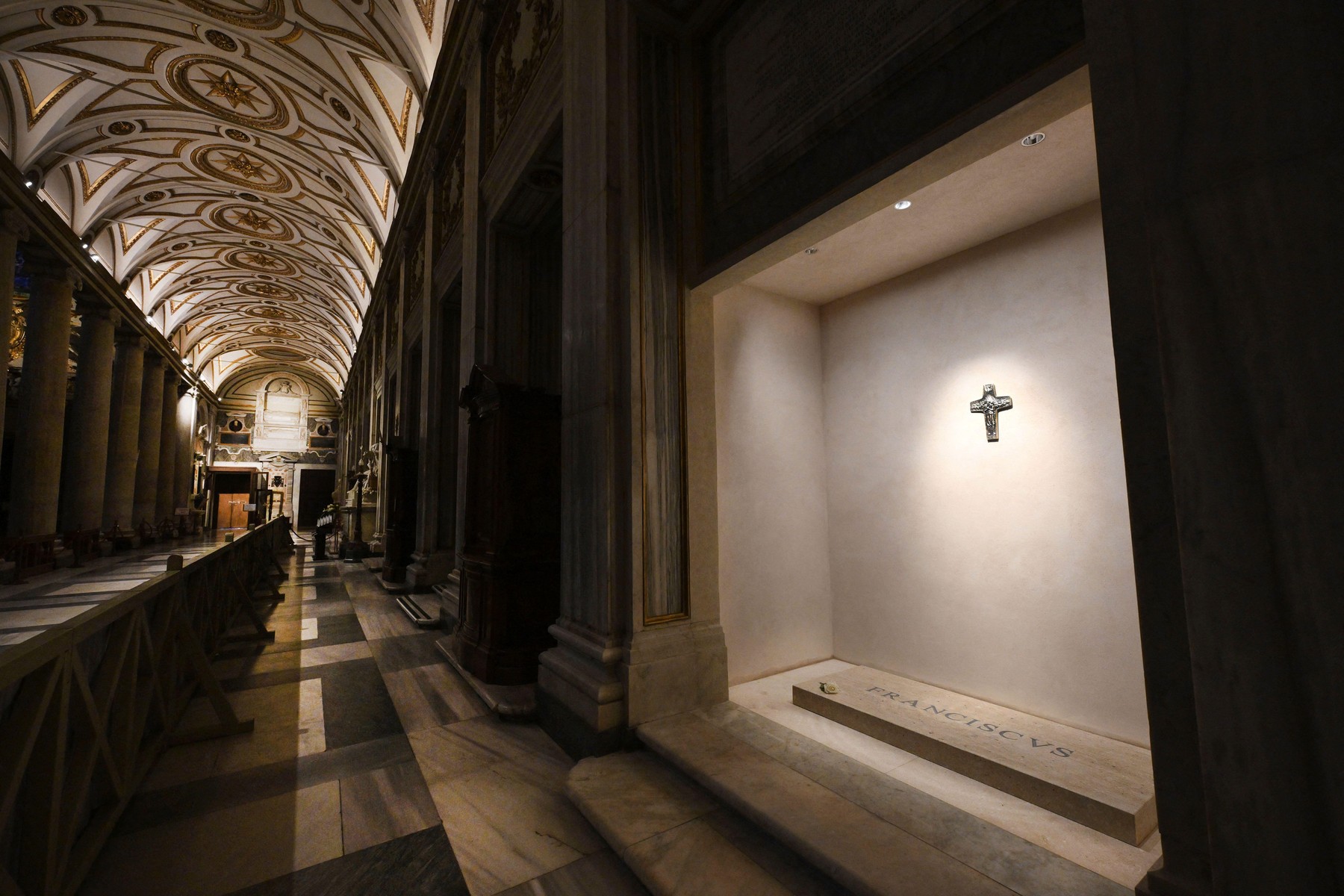 Grob papež Frančišek