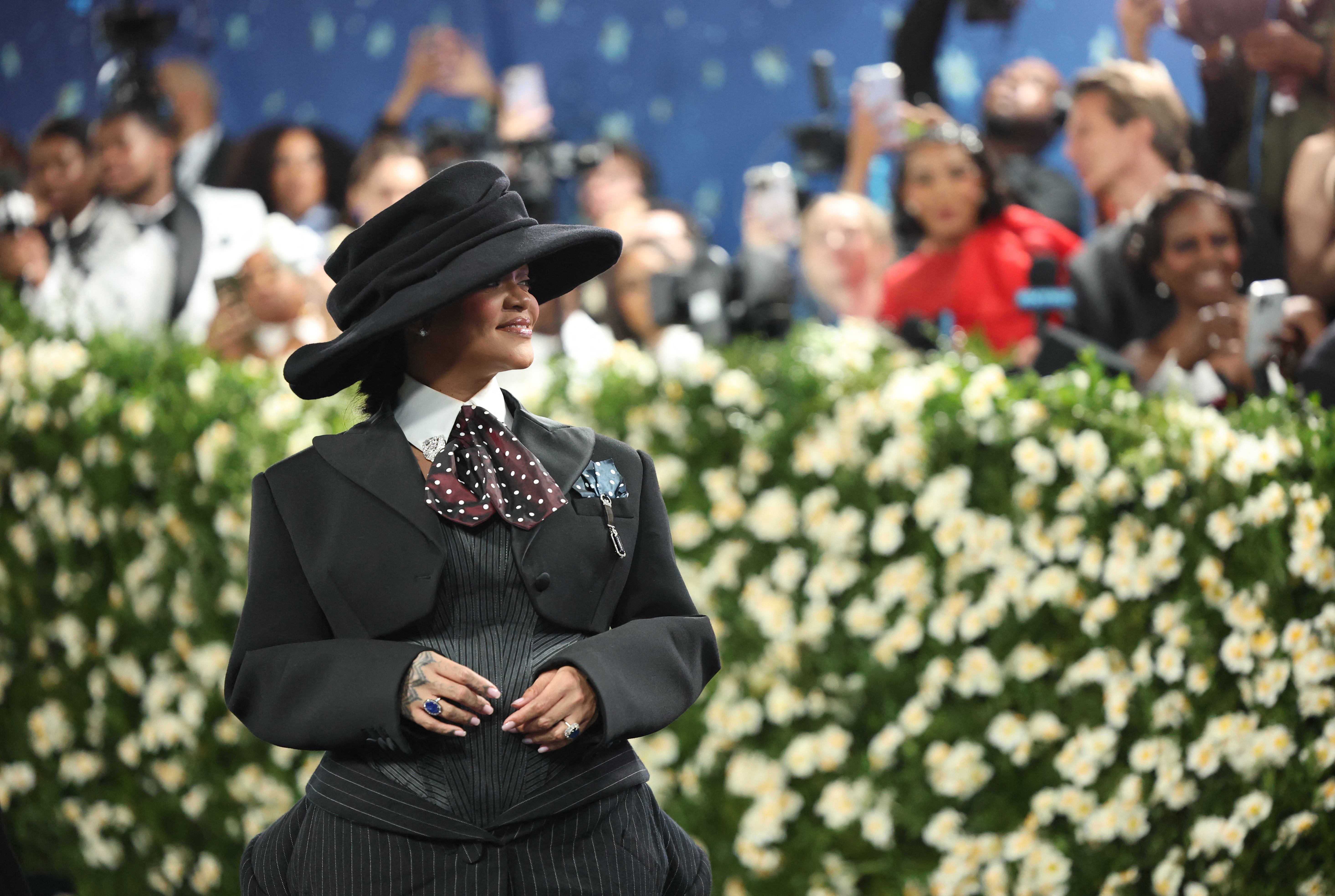 rihanna, met gala, tretja nosečnost