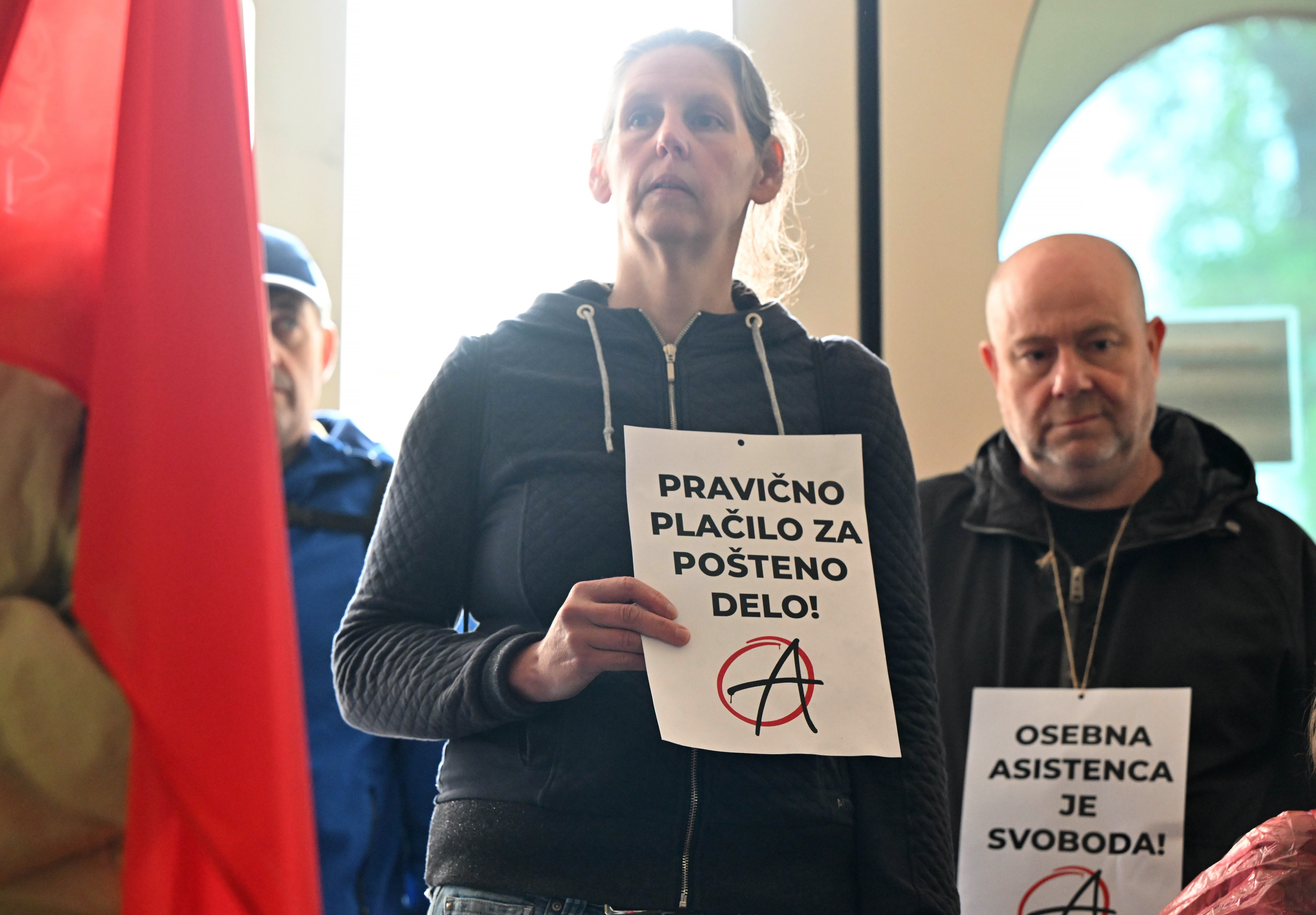 Protest osebnih asistentk in asistentov