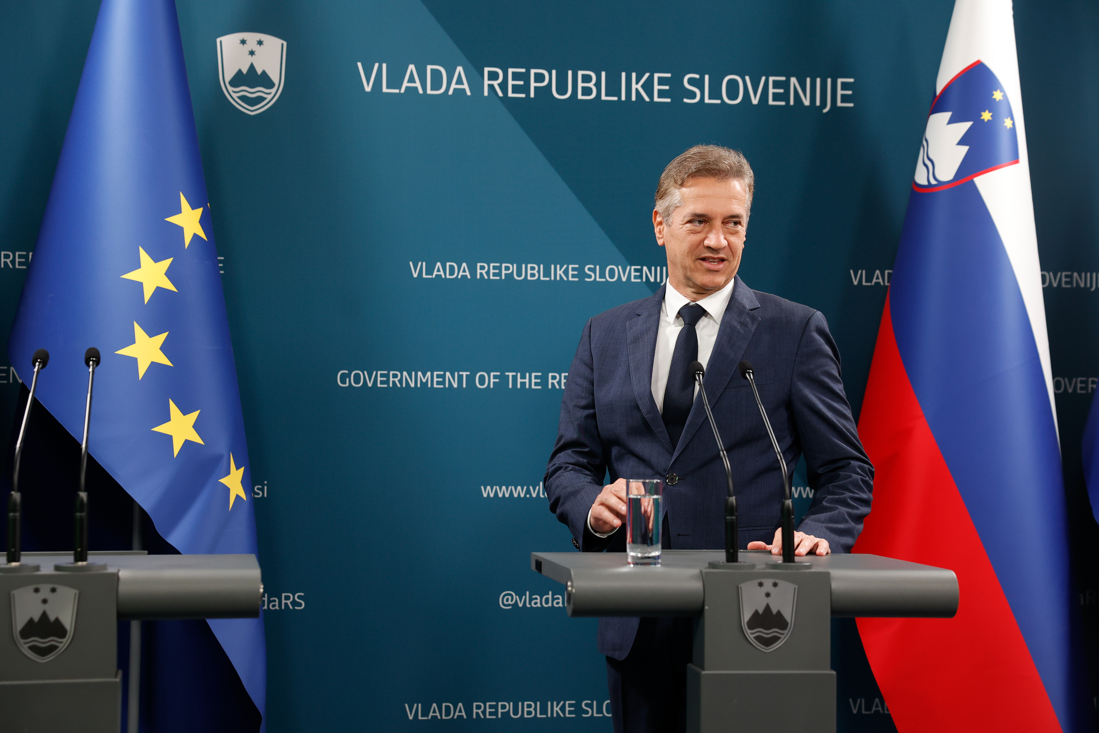 Vlada Roberta Goloba